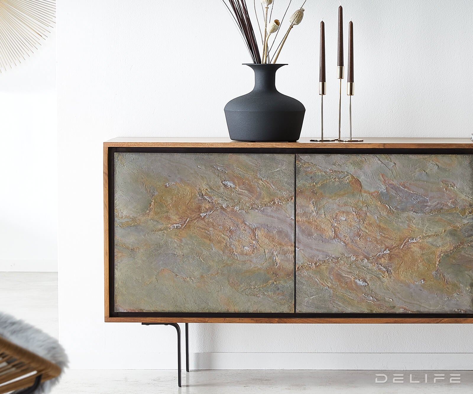 Komoda Juwelo, Materijal: Bagrem