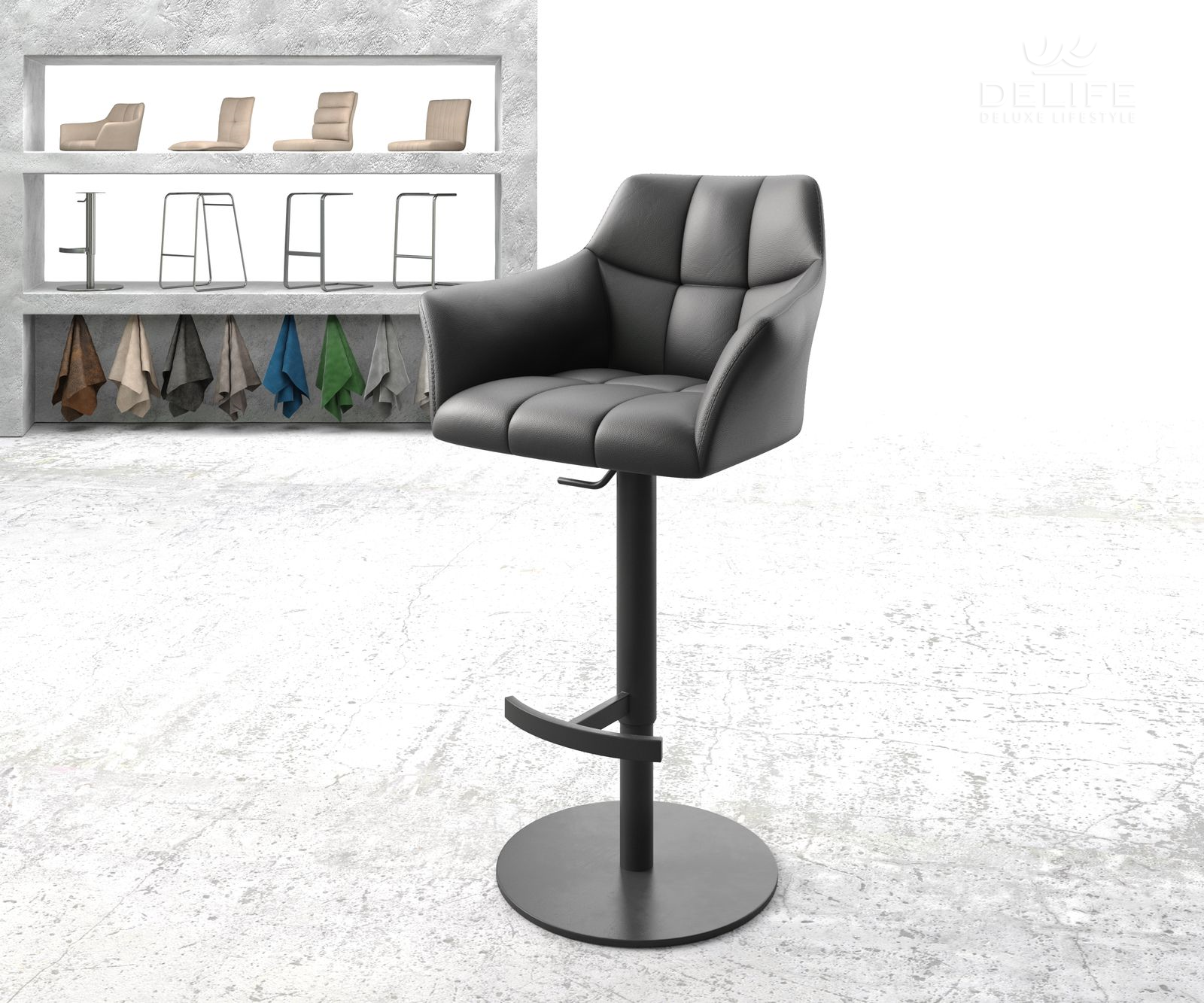 Barska stolica Yulo, Materijal: Koža