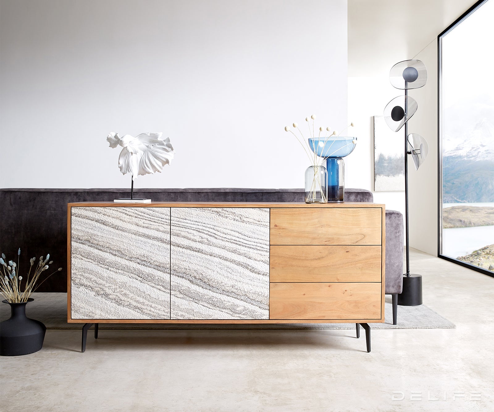 Komoda Kleo, Materijal: Bagrem