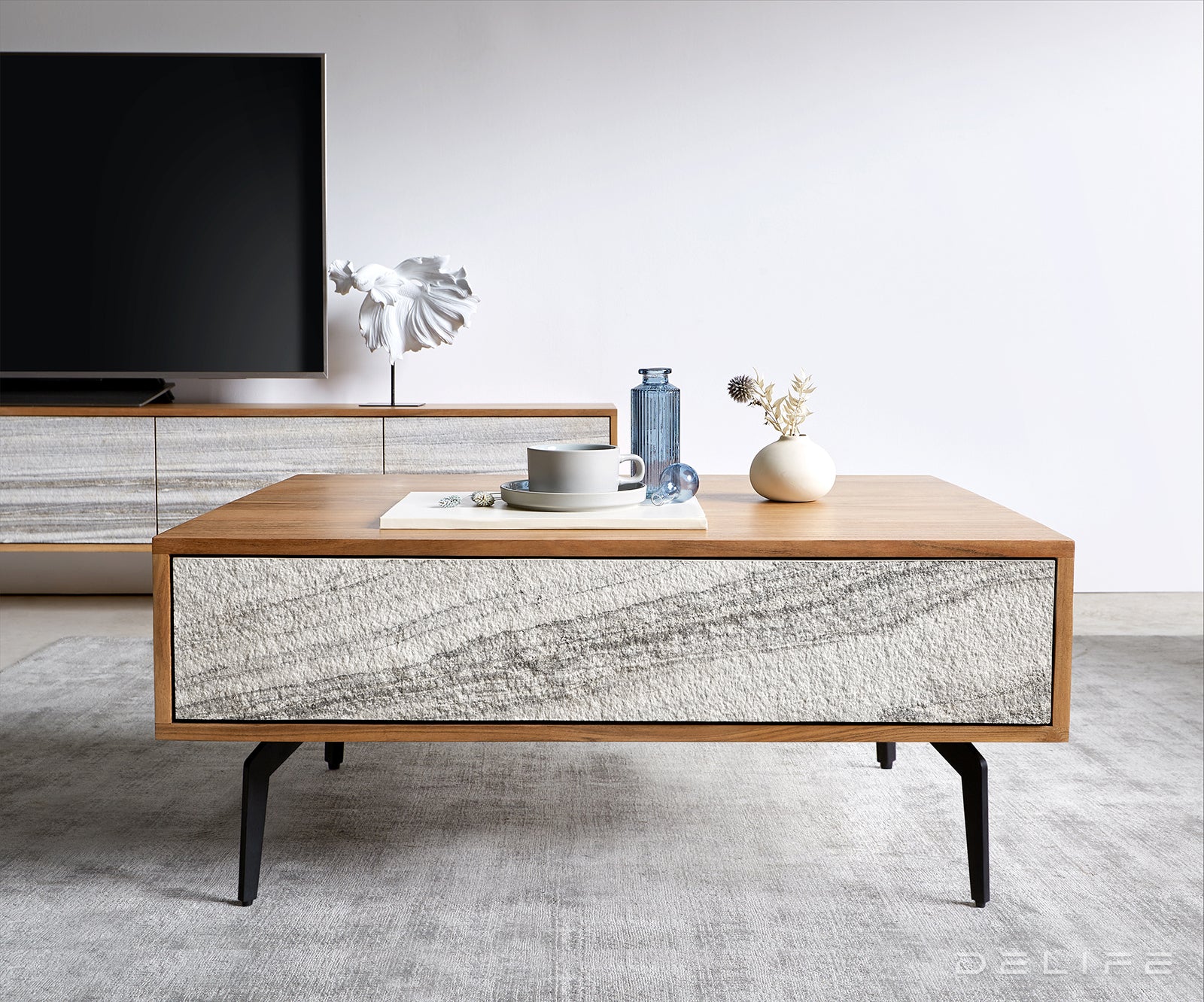 Klub stolić Kleo, Materijal: Bagrem