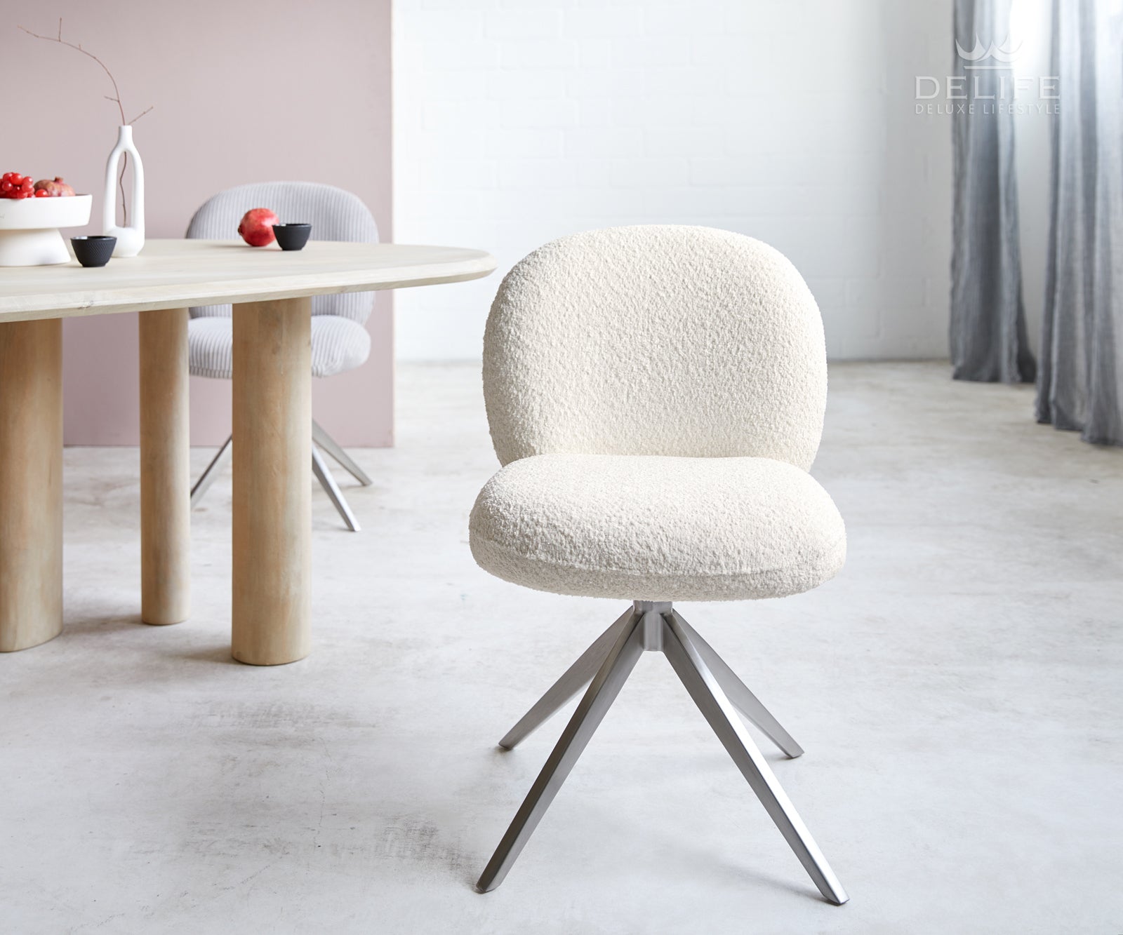 Blagovaonska stolica Nube, Materijal:Boucle