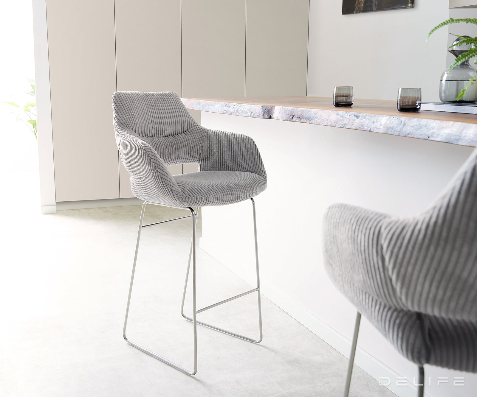 Barska stolica Yago Flex, Materijal: Rebrasta tkanina