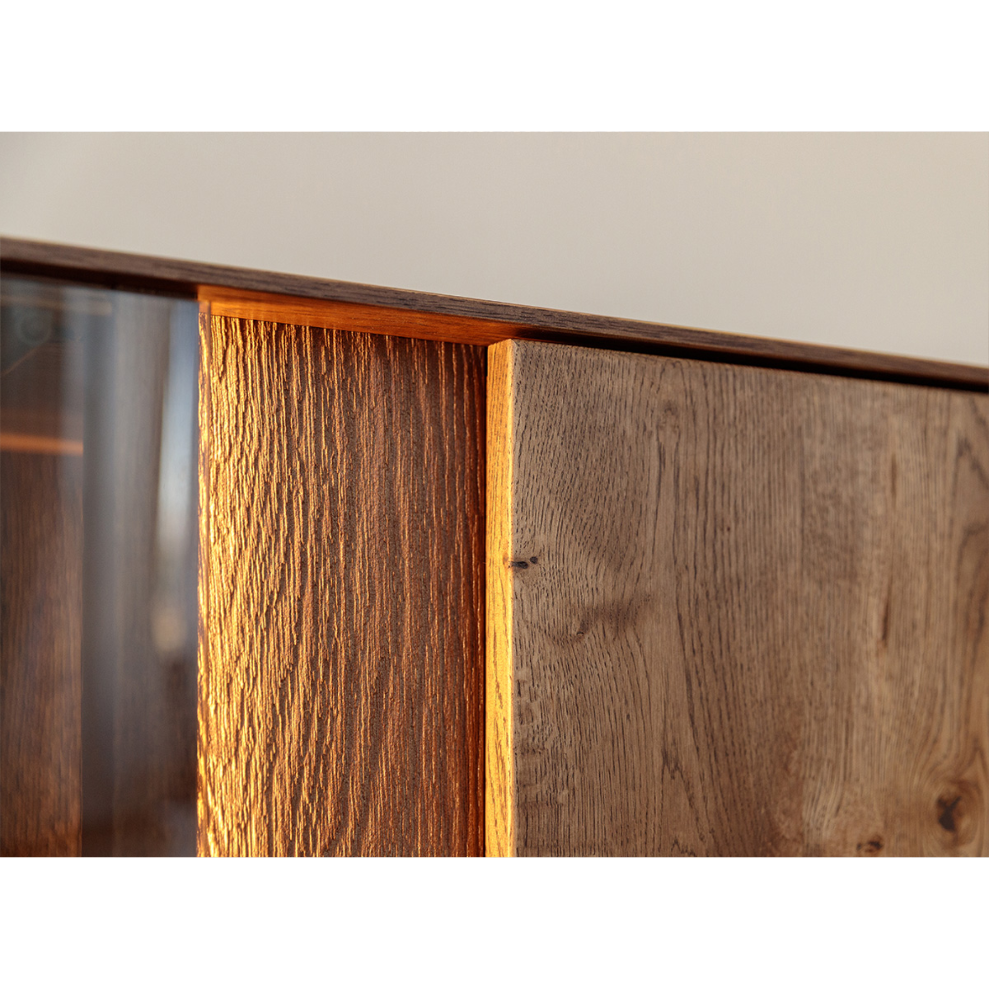 Vitrina Collodi 85x140cm, Materijal: Masivno Drvo Hrast