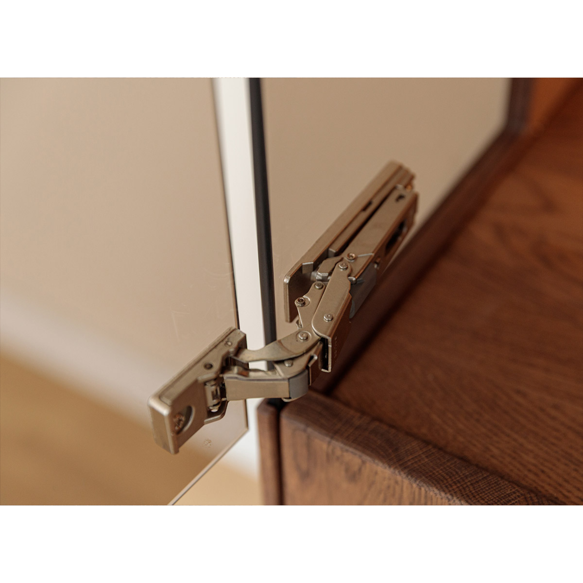 Vitrina Collodi 43x205cm, Materijal: Masivno Drvo Hrast