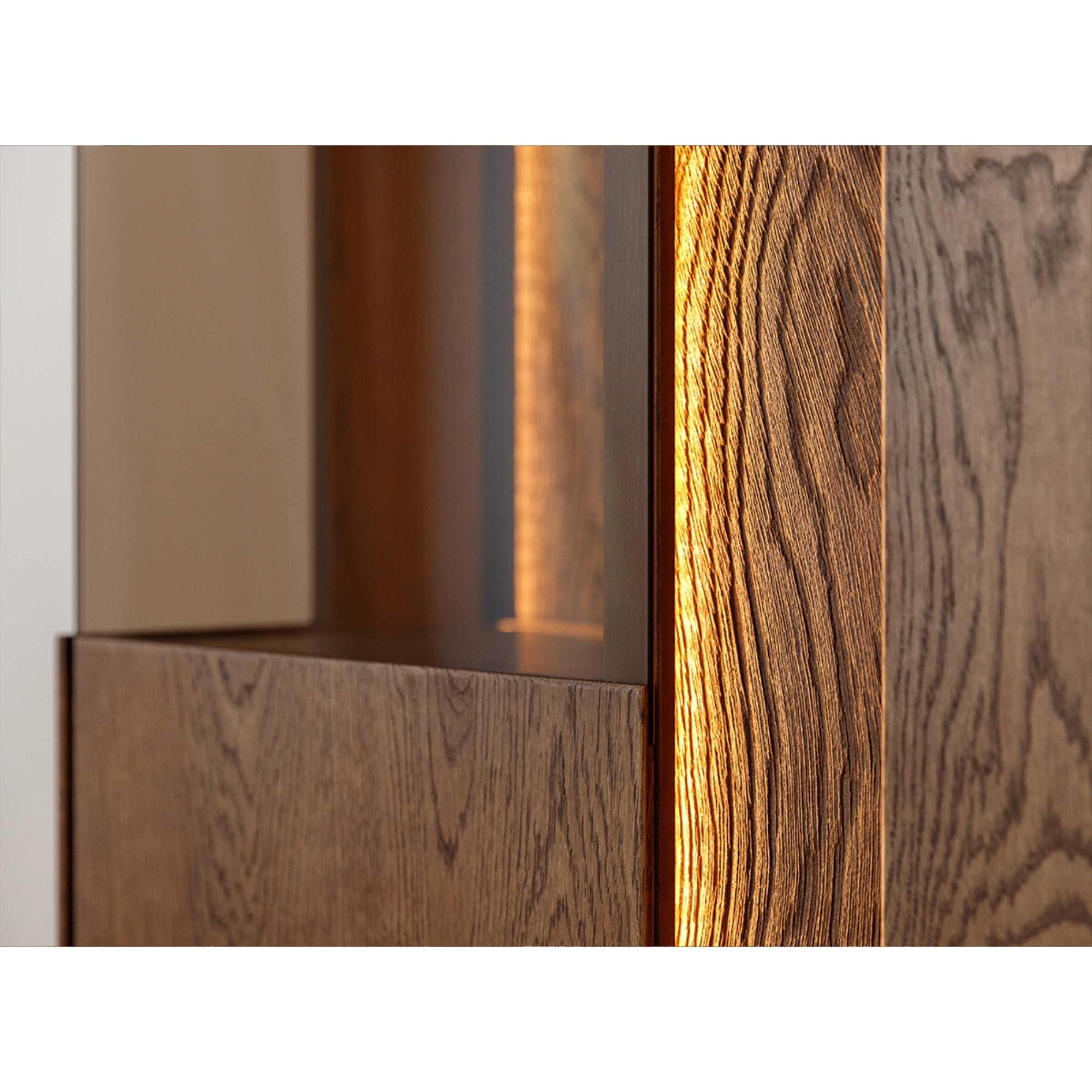 Vitrina Collodi 84,50x205cm, Materijal: Masivno Drvo Hrast
