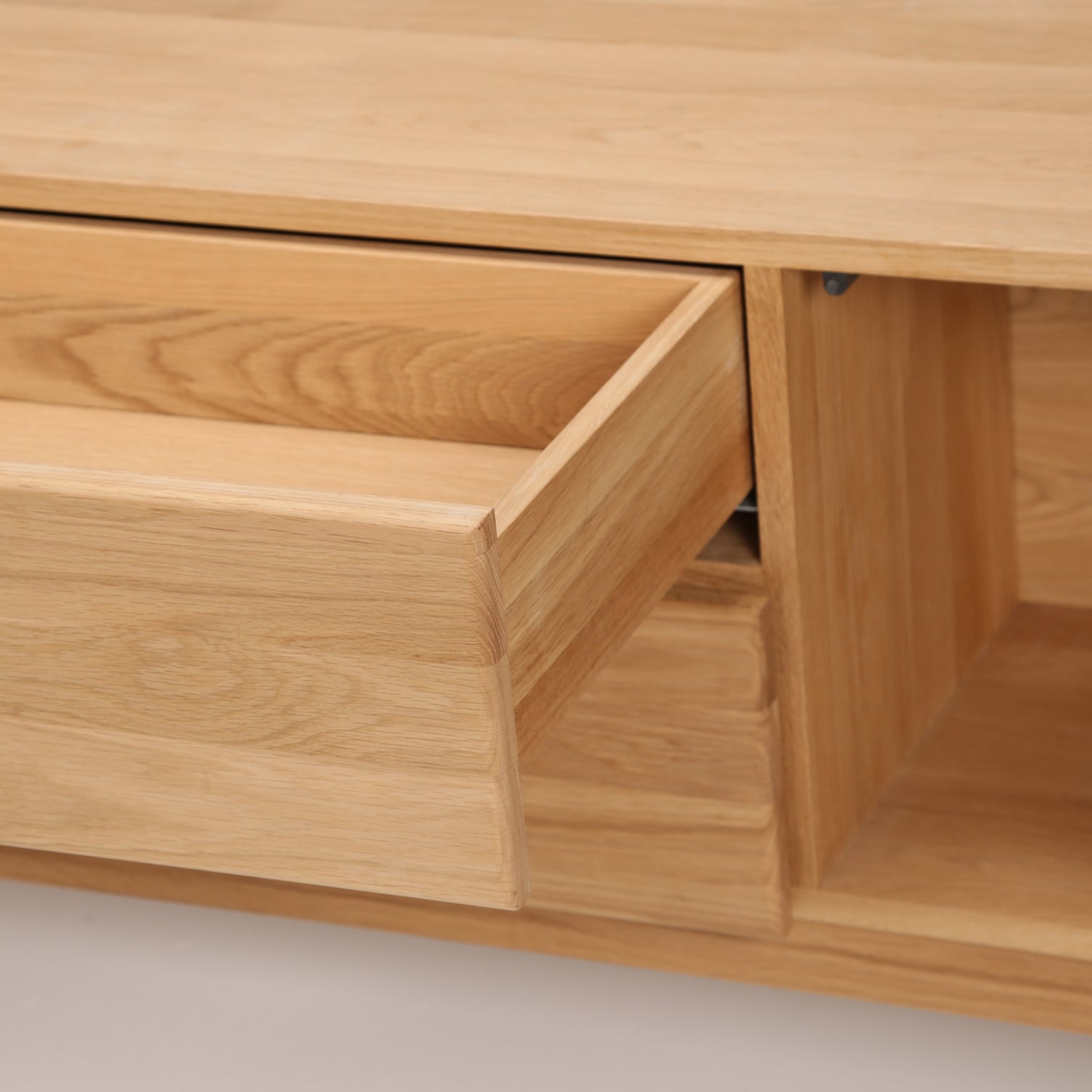 Tv Komoda Luba 180x40.3cm, Materijal: Puno drvo Hrast