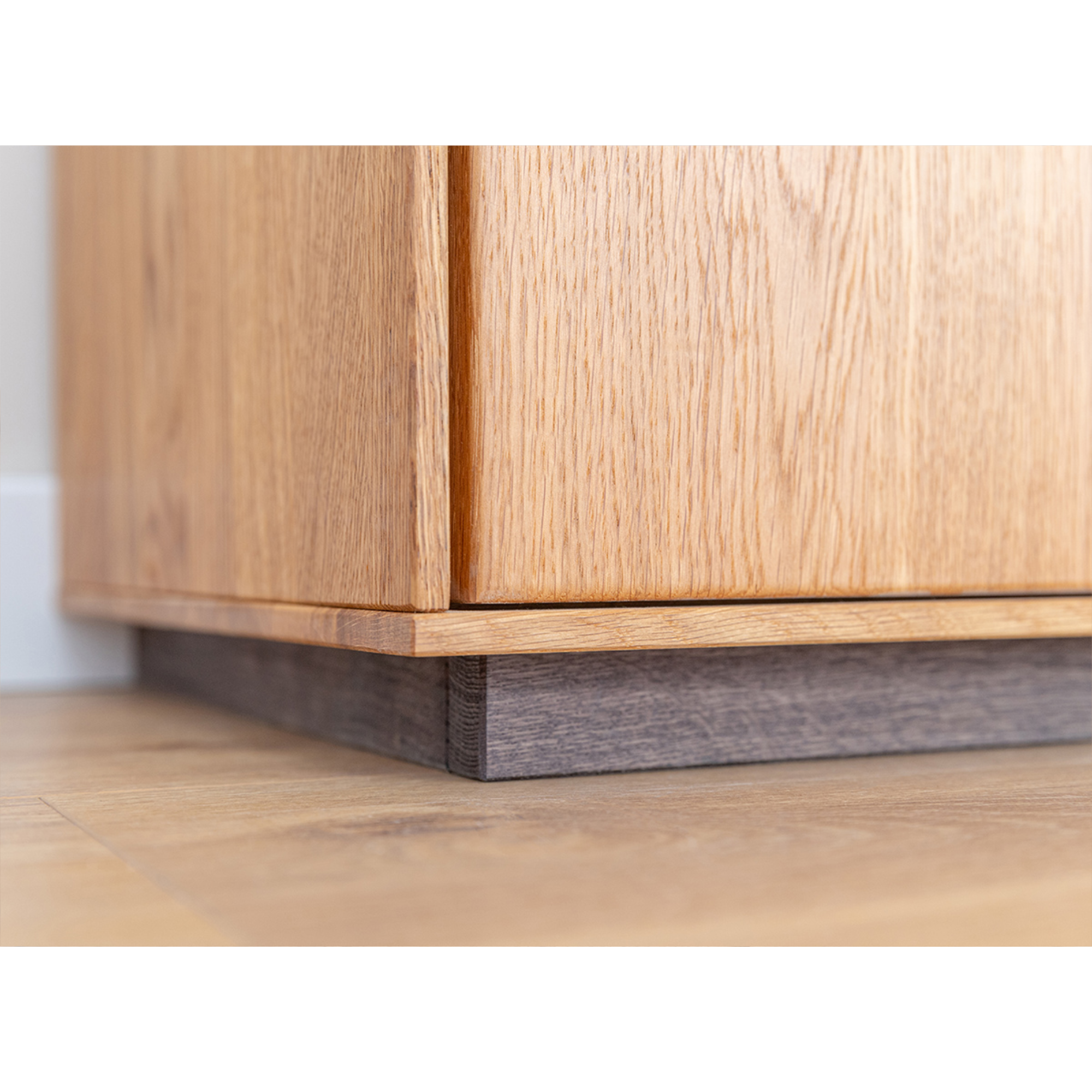 Vitrina Collodi 43x205cm, Materijal: Masivno Drvo Hrast