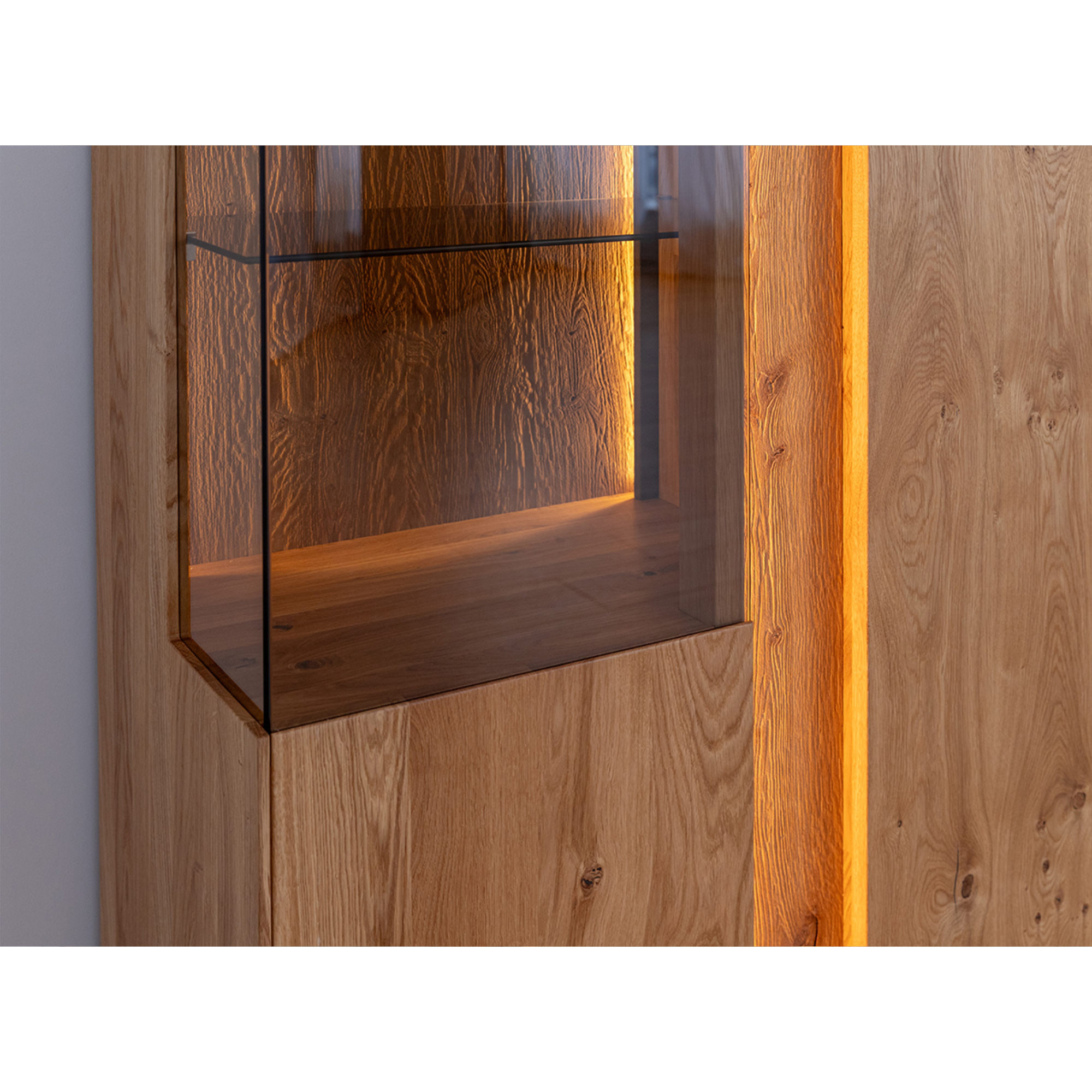 Vitrina Collodi 84,50x205cm, Materijal: Masivno Drvo Hrast