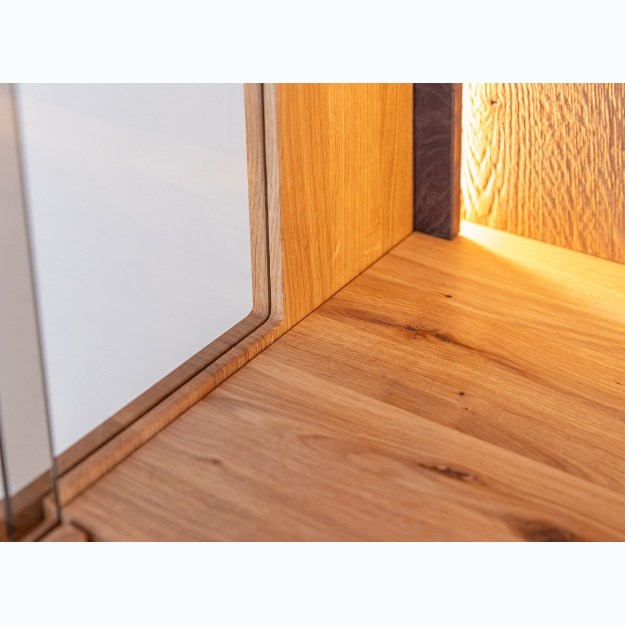 Vitrina Collodi 43x205cm, Materijal: Masivno Drvo Hrast