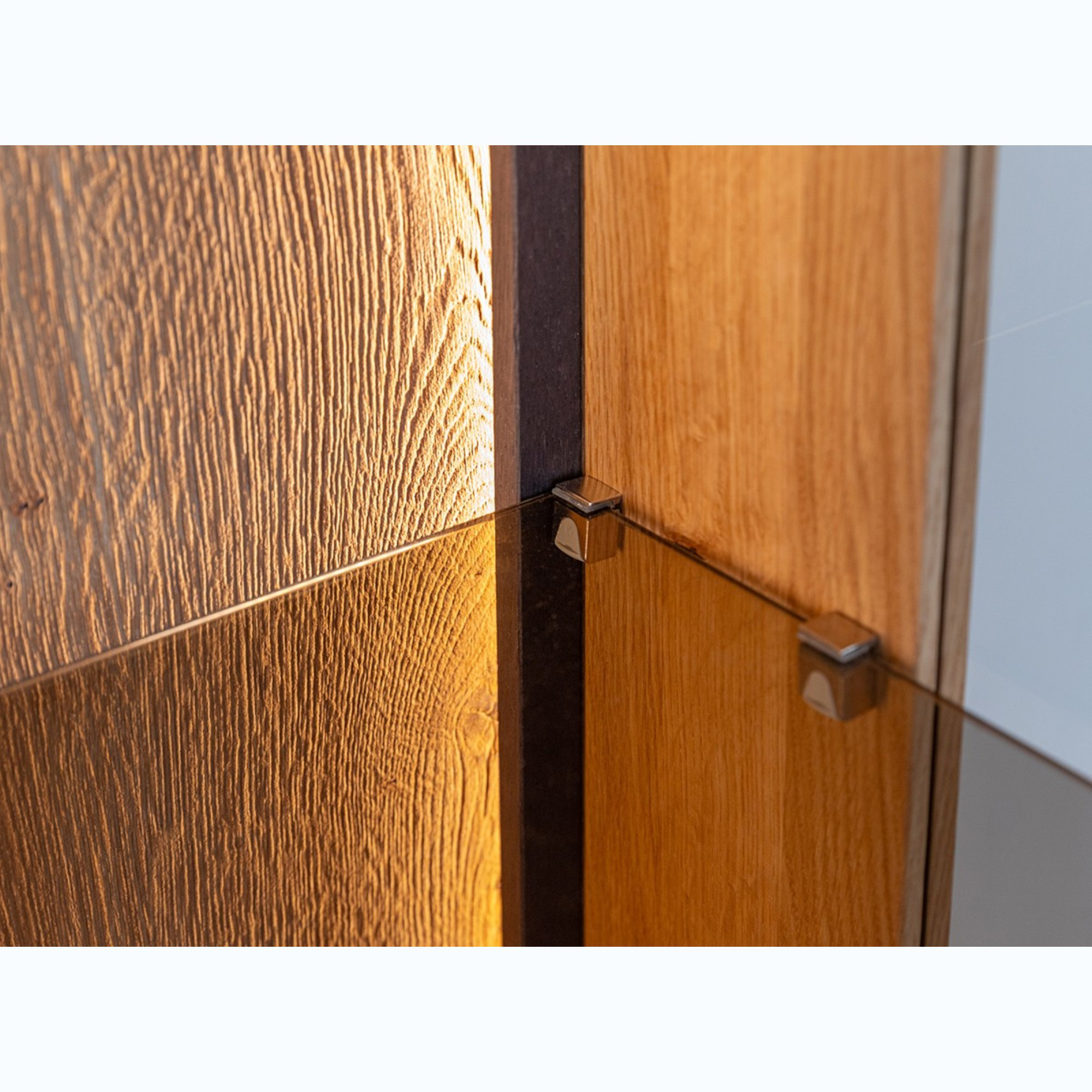 Vitrina Collodi 43x205cm, Materijal: Masivno Drvo Hrast