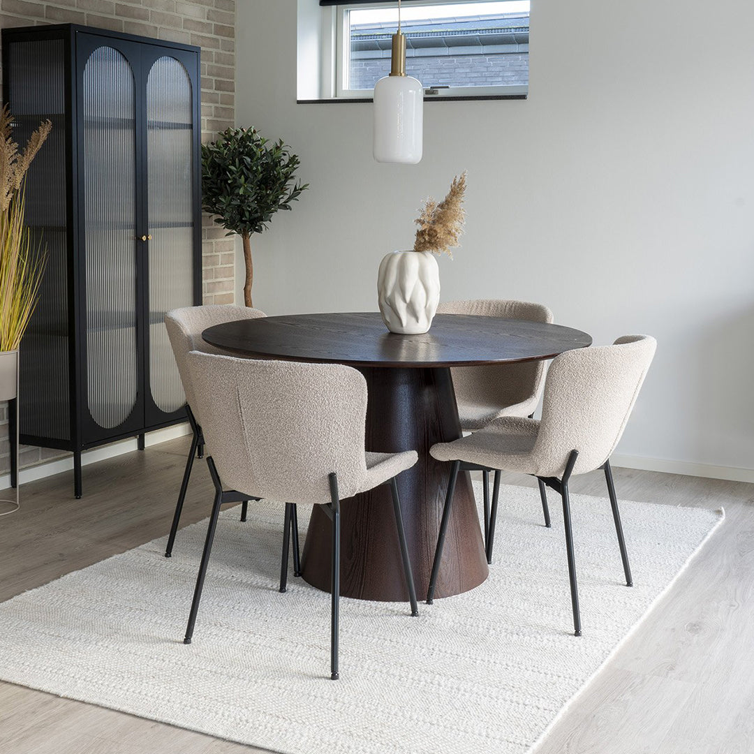 Blagovaonska stolica Maceda, Materijal: Boucle