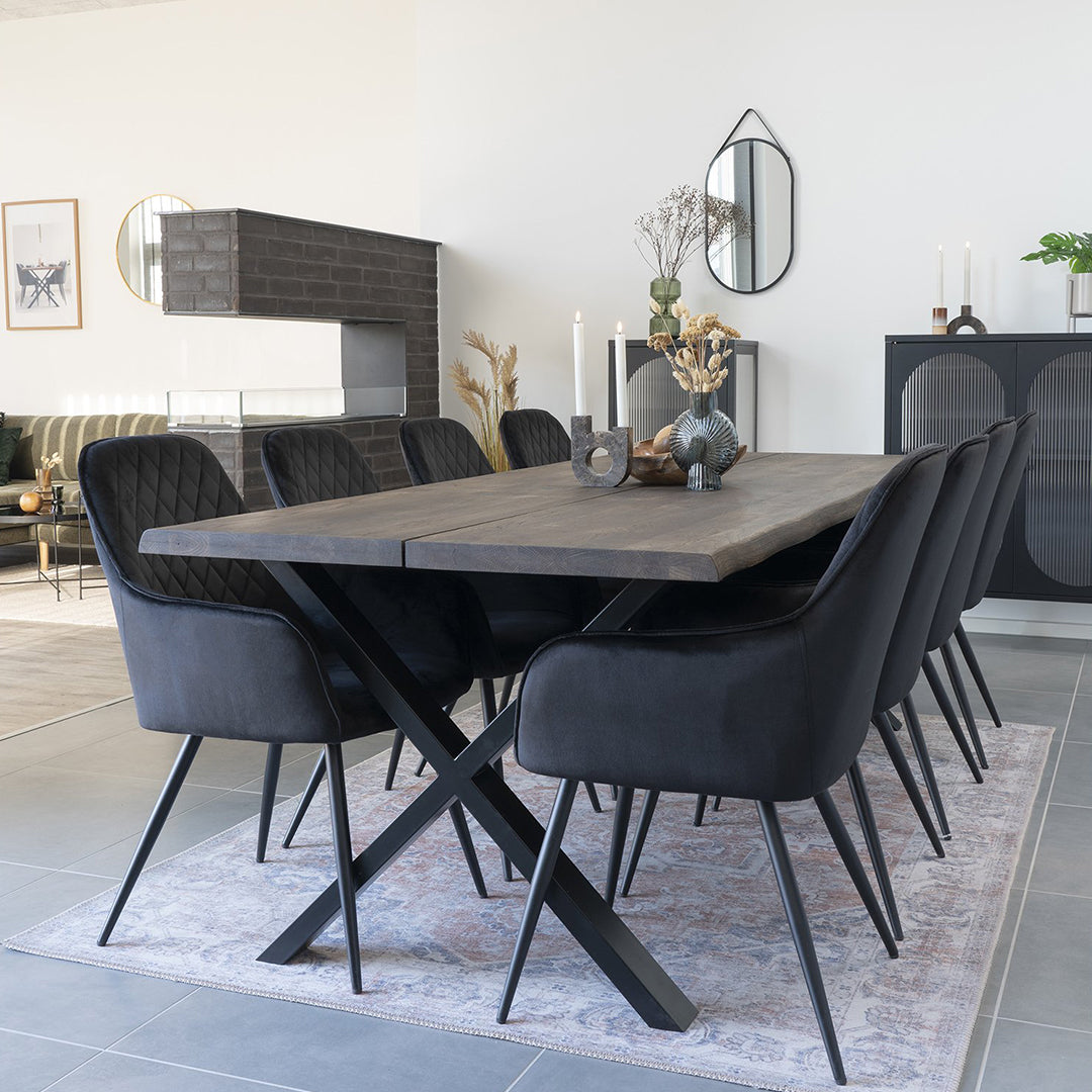 Blagovaonska stolica Harbo, Materijal: Baršun