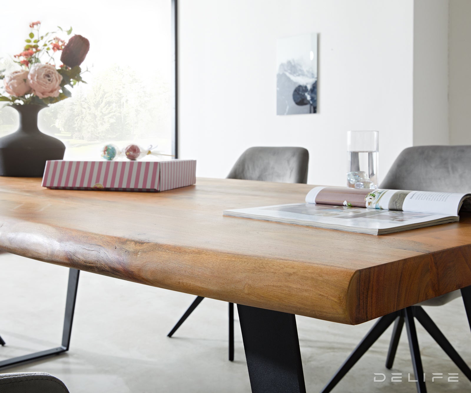 Blagovaonski stol Edge, Materijal: Bagrem, Debljina ploče: 5,5cm