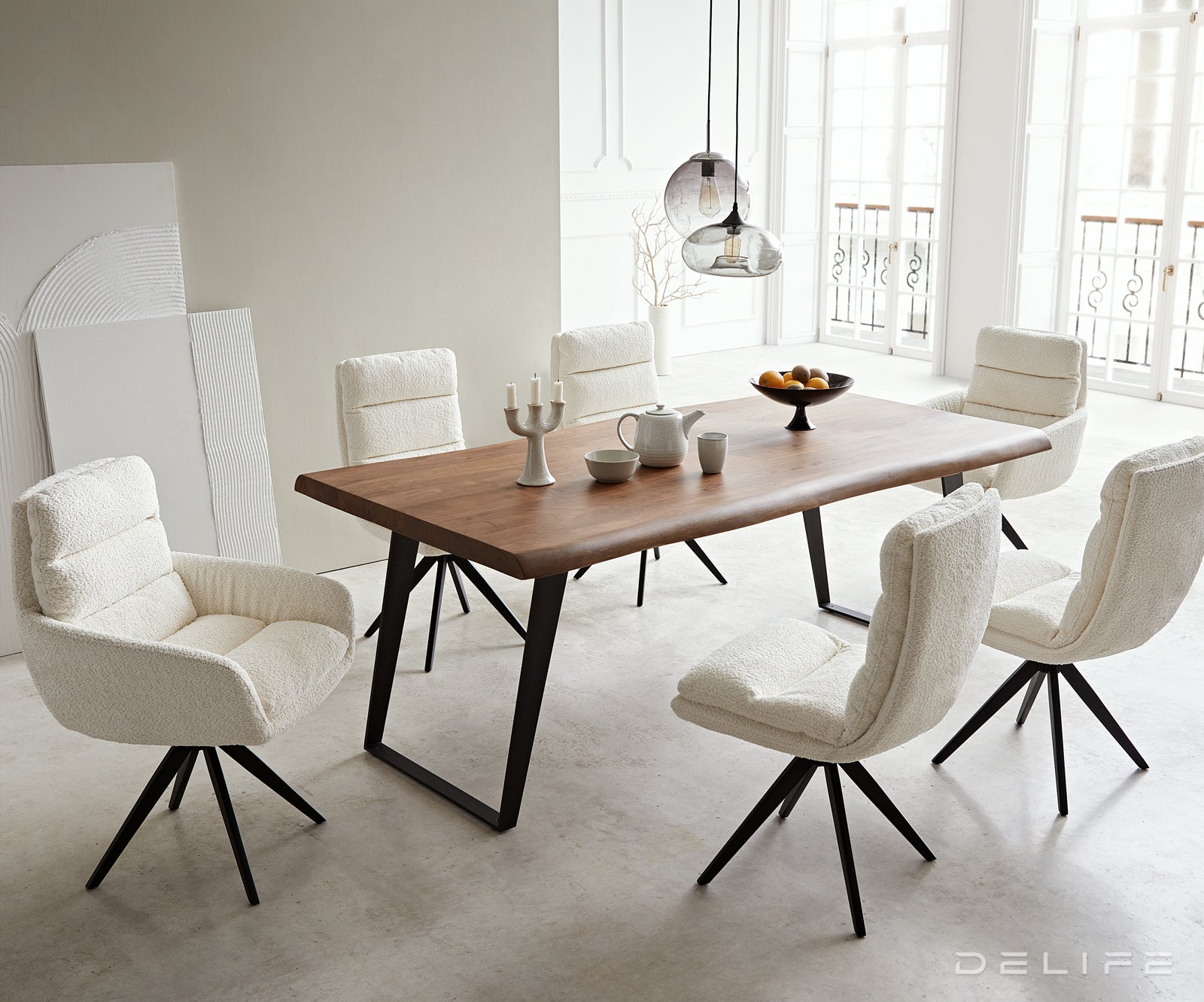 Blagovaonski stol Edge, Materijal: Bagrem, Debljina ploče: 5,5cm