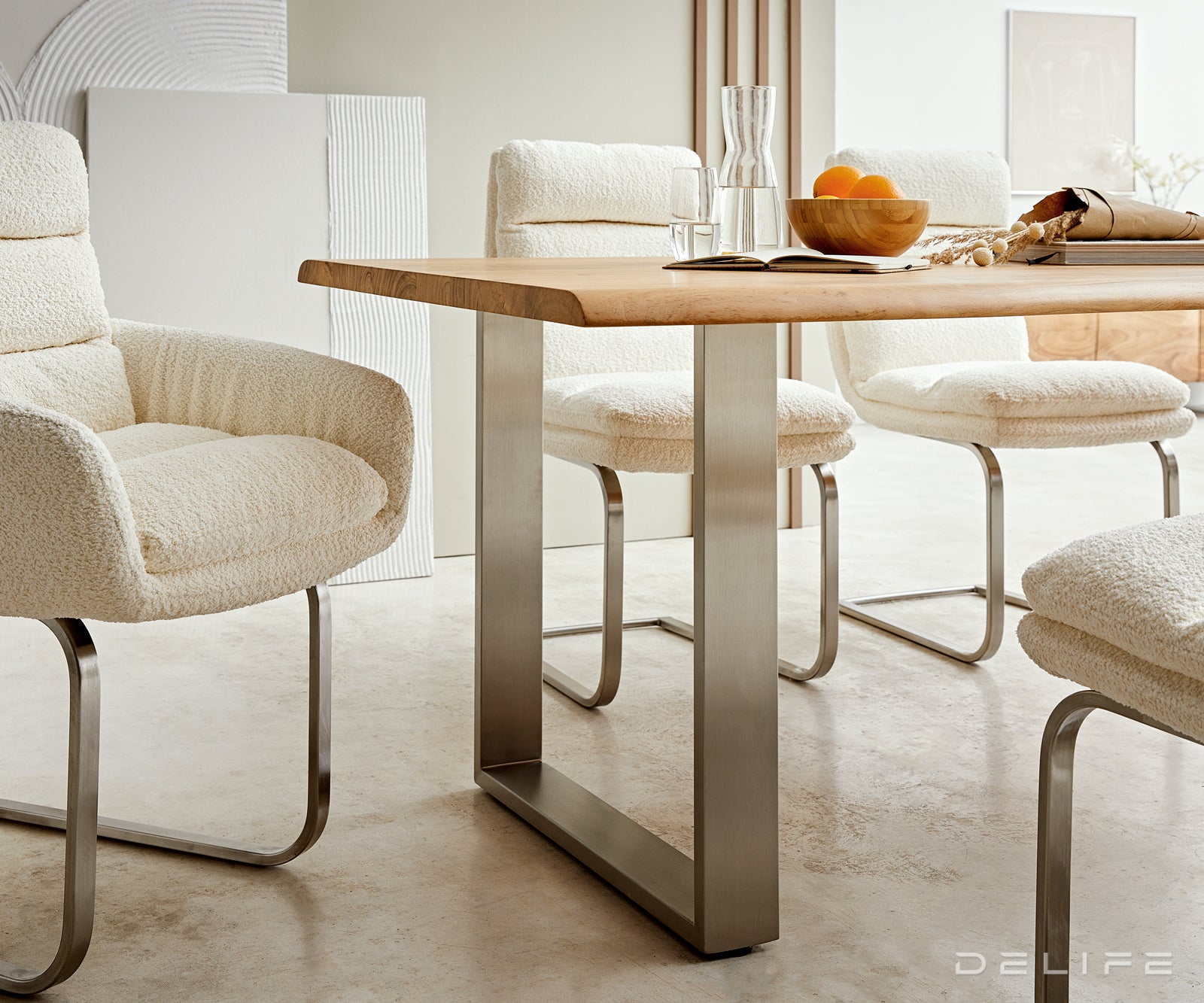 Blagovaonski stol Edge, Materijal: Bagrem, Debljina ploče: 3,5cm