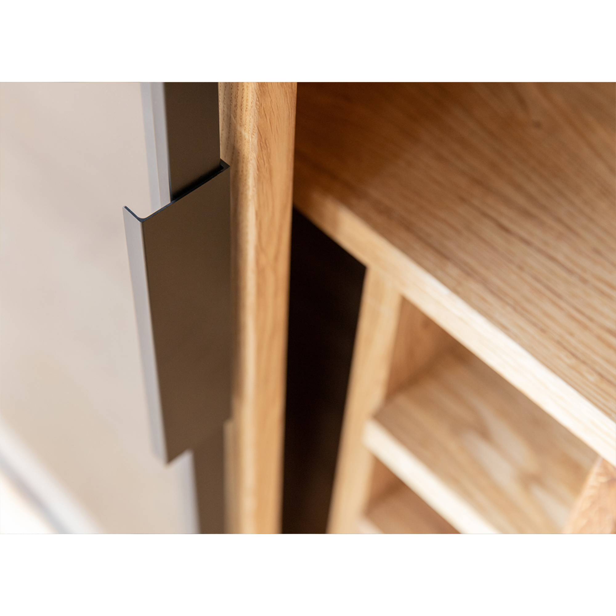 Komoda Modern Loft 101x45cm Sa Staklom, Materijal: Masivno Drvo Hrast