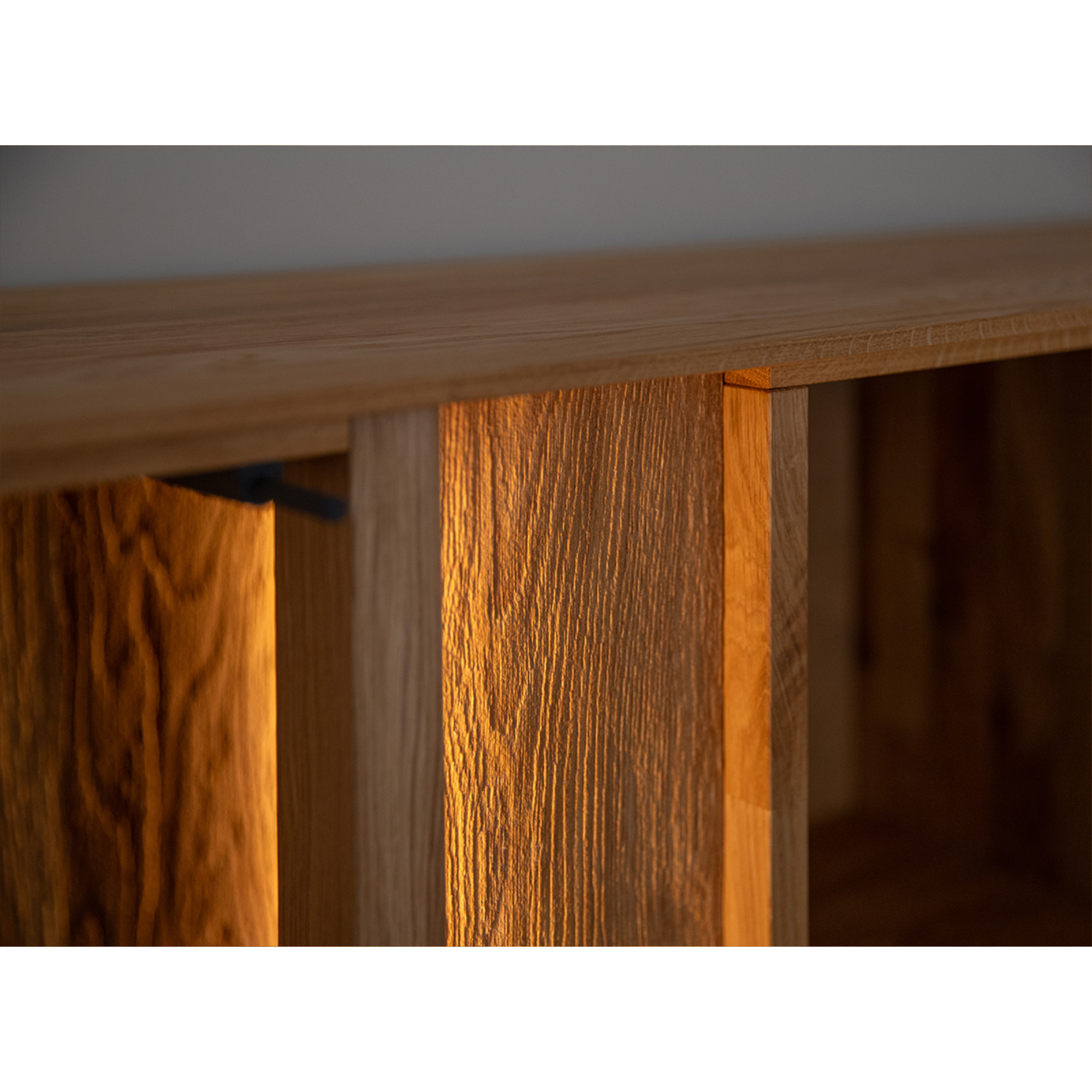 Staklena Vitrina Collodi 135x115cm, Materijal: Masivno Drvo Hrast