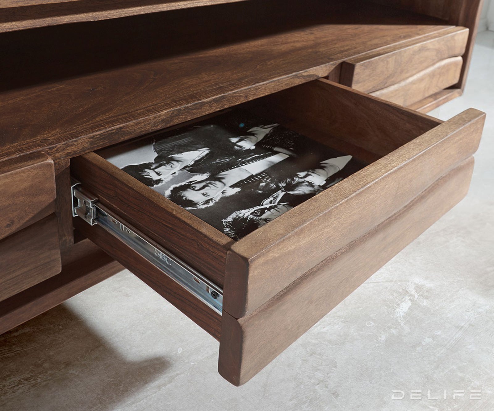 Komoda Live Edge, 3 ladice, 1 pretinac, Materijal: Bagrem