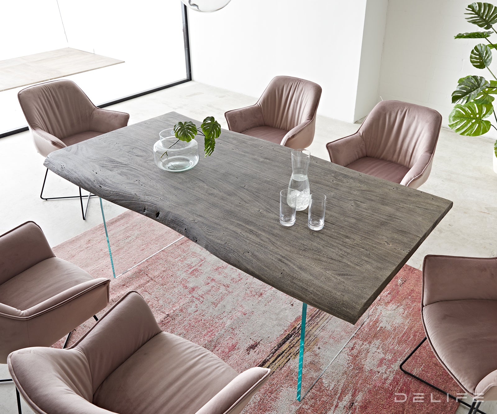 Blagovaonski stol Edge, Materijal: Bagrem, Debljina ploče: 3,5cm