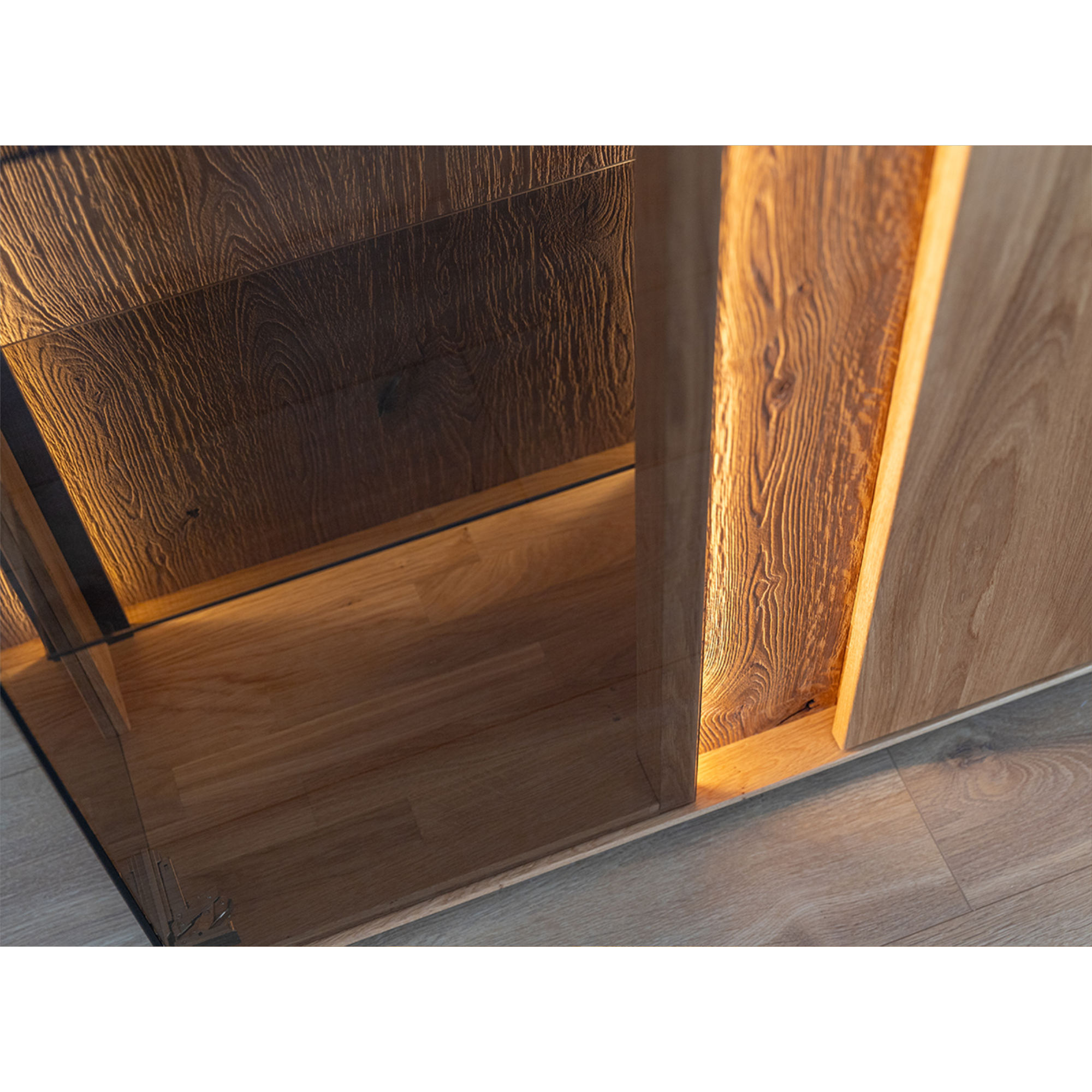 Vitrina Collodi 135x115cm, Materijal: Masivno Drvo Hrast
