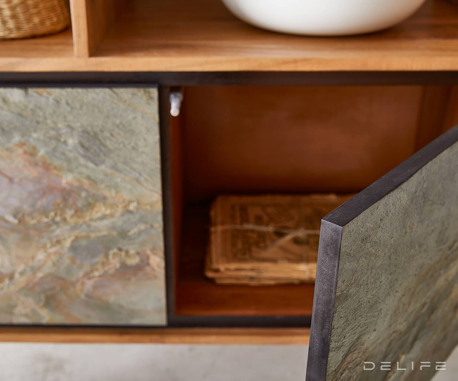 Visoka komoda Juwelo 88x135cm, Materijal: Bagrem