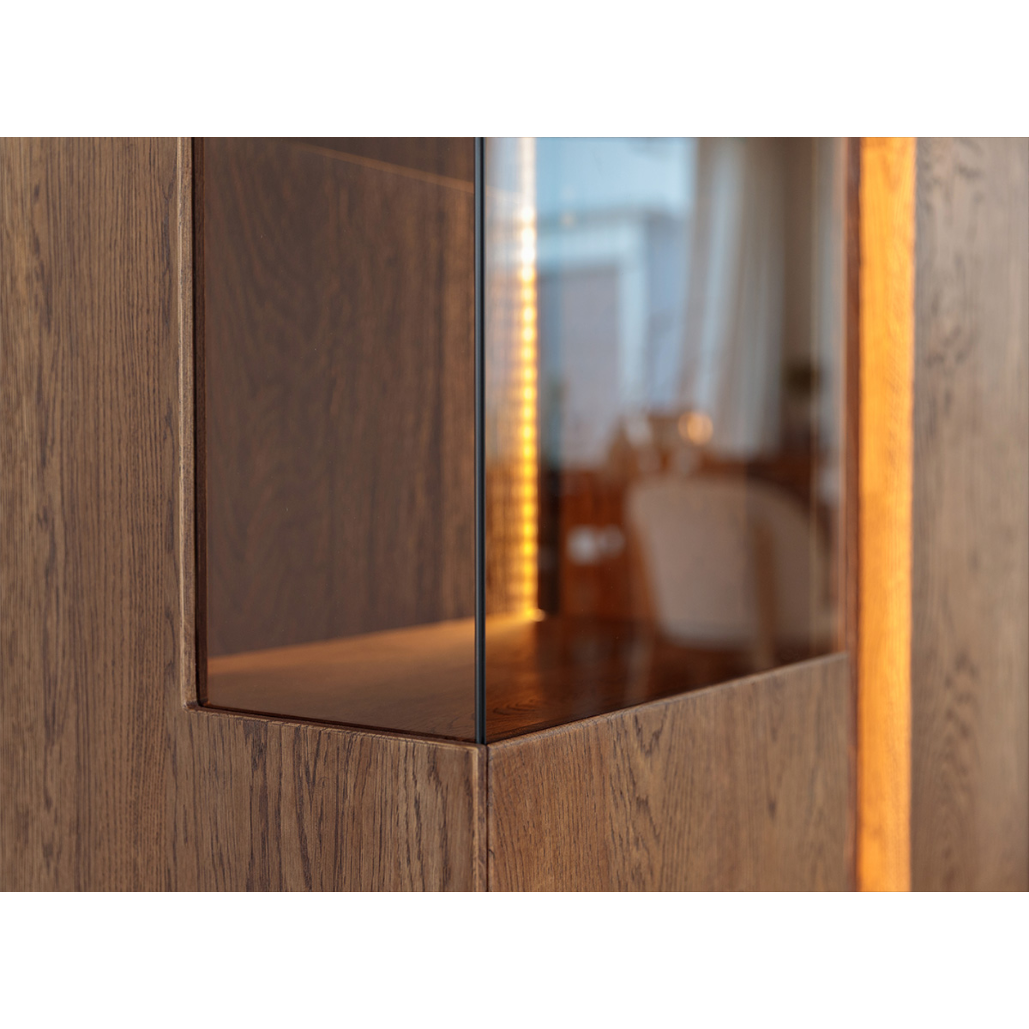 Vitrina Collodi 84,50x205cm, Materijal: Masivno Drvo Hrast