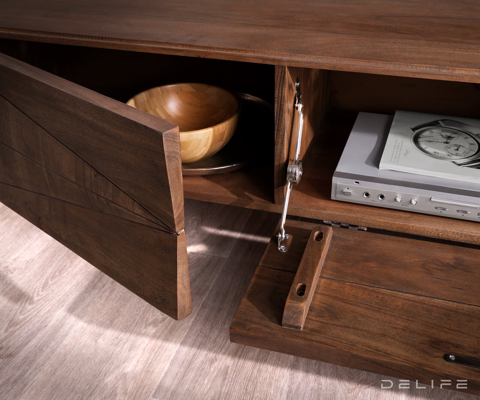 Komoda Designer Wyatt 175cm, Materijal: Bagrem