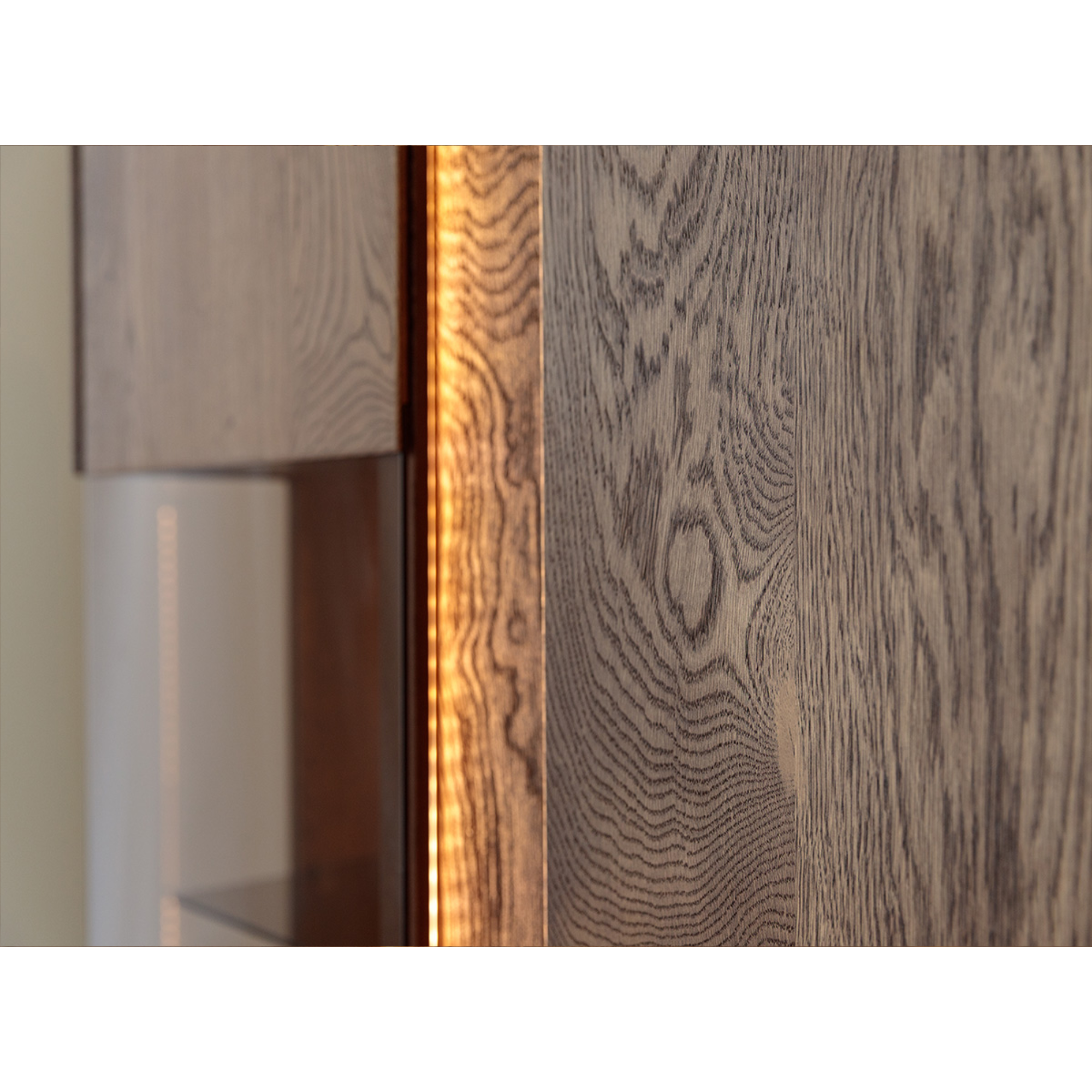 Vitrina Collodi 84,50x205cm, Materijal: Masivno Drvo Hrast