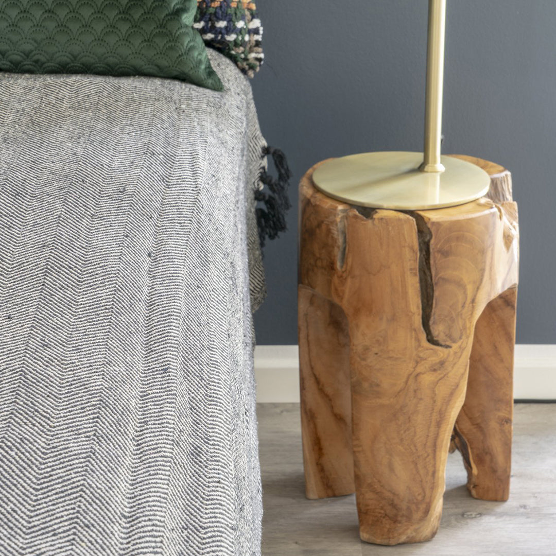 Pomoćni stolić Rose, Materijal: Tikovina