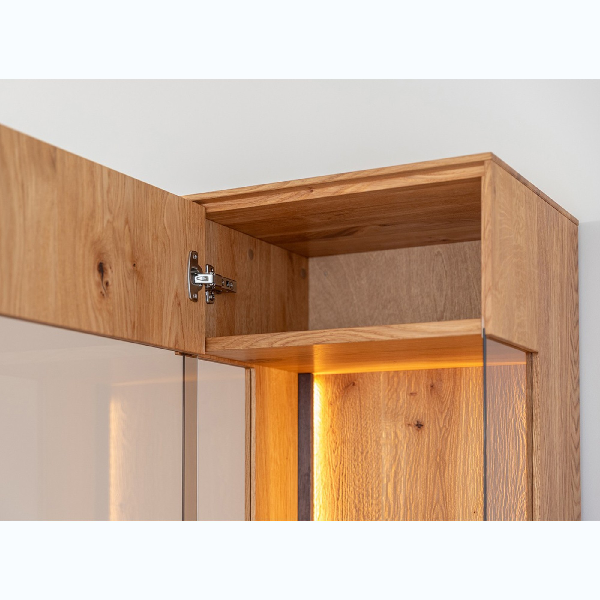 Vitrina Collodi 43x205cm, Materijal: Masivno Drvo Hrast