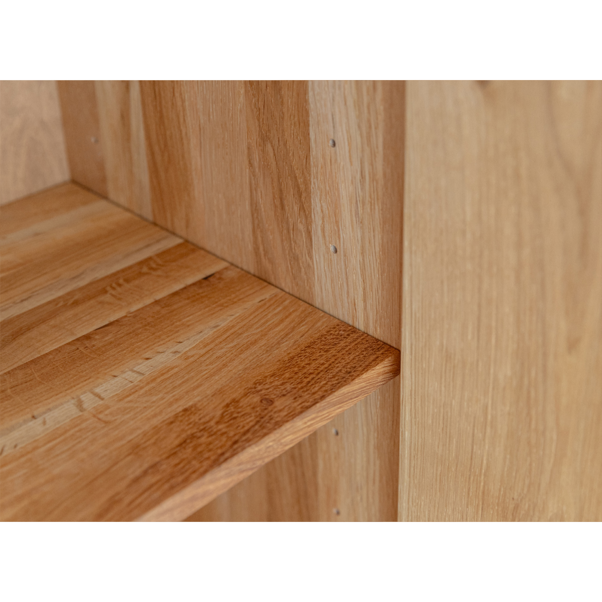Vitrina Collodi 85x140cm, Materijal: Masivno Drvo Hrast
