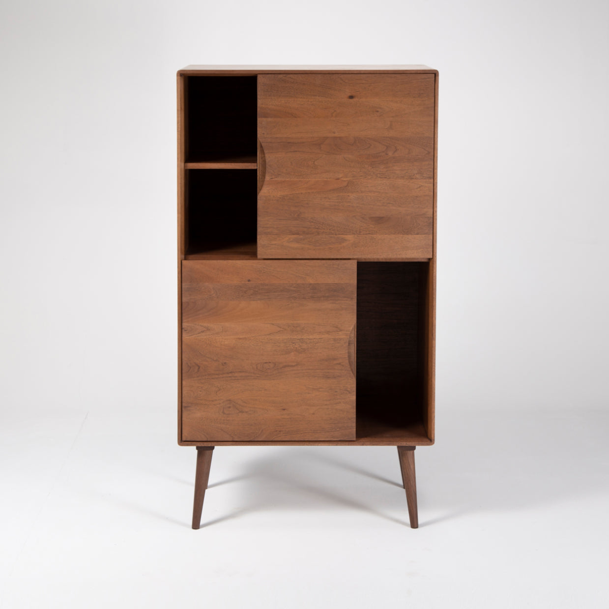 Komoda Mua 74.3x131.8cm, Materijal: Puno drvo Orah