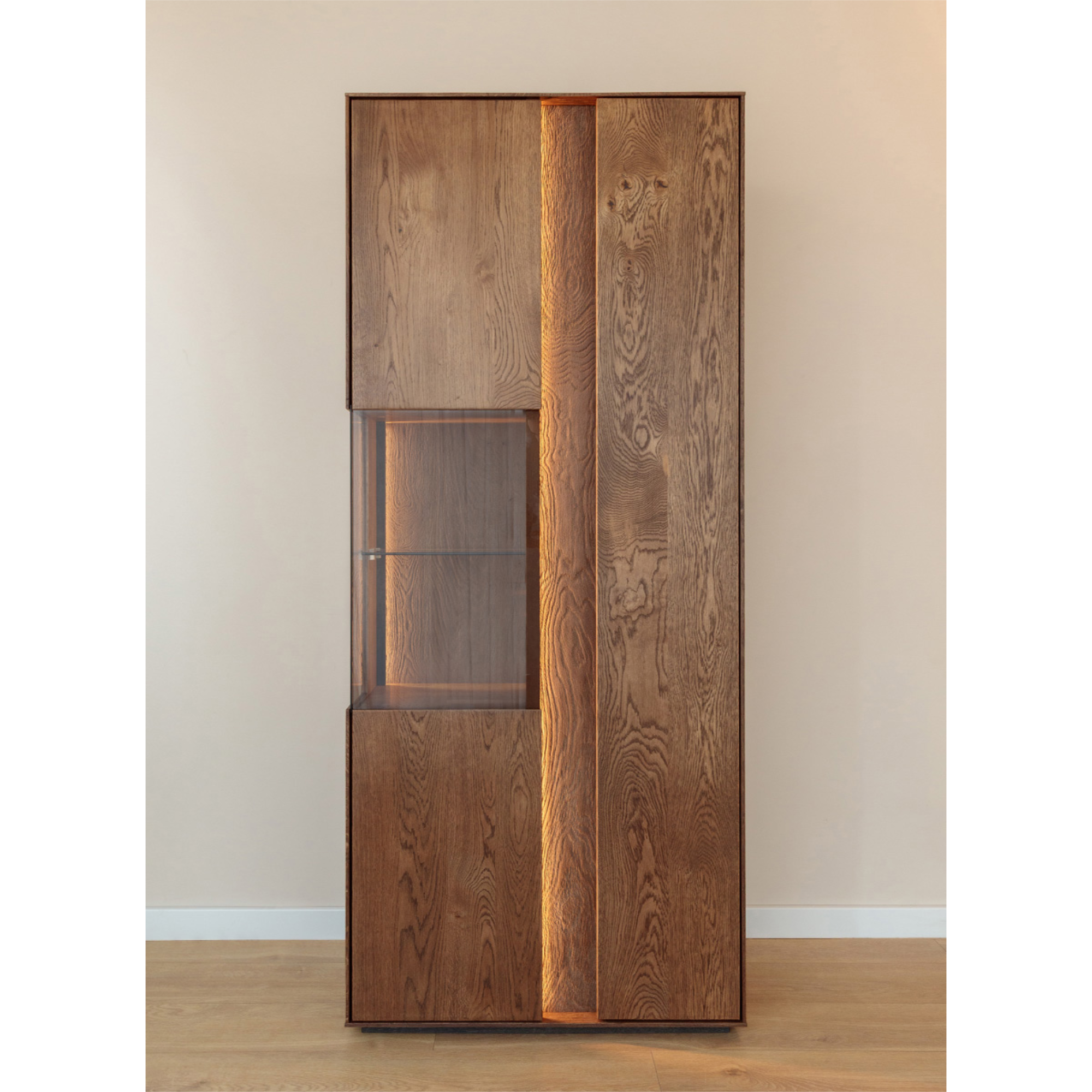 Vitrina Collodi 84,50x205cm, Materijal: Masivno Drvo Hrast