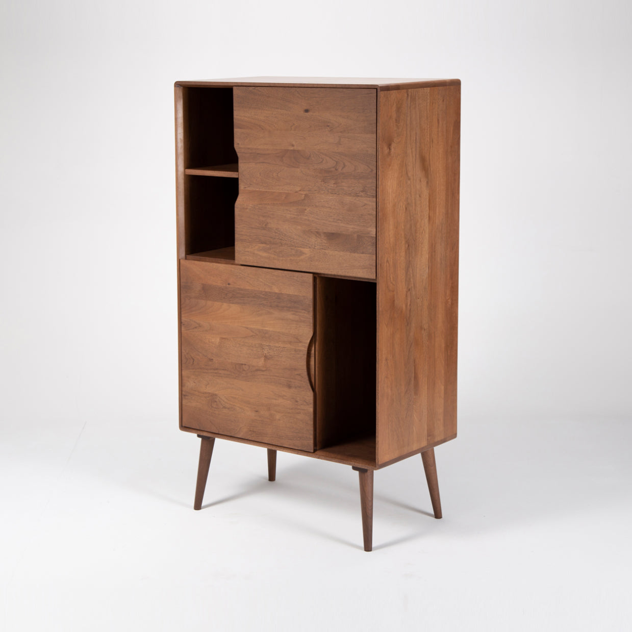 Komoda Mua 74.3x131.8cm, Materijal: Puno drvo Orah