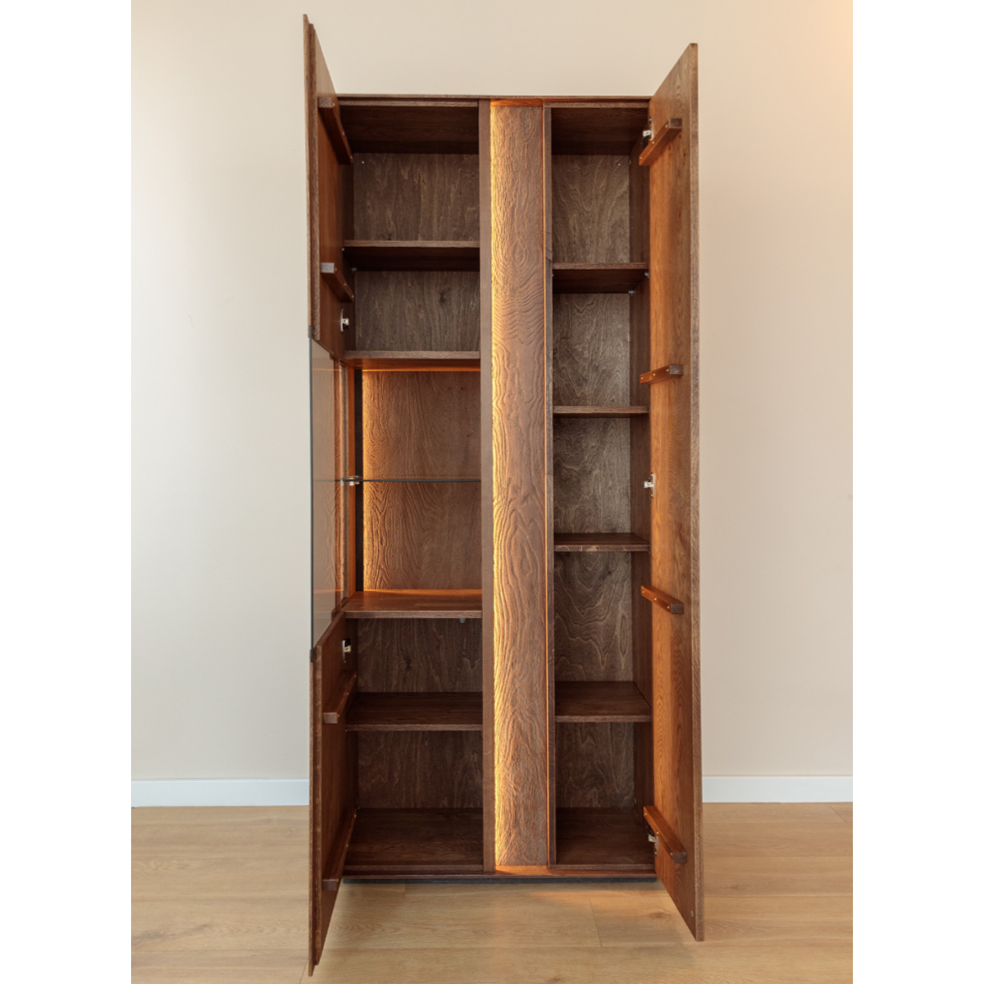 Vitrina Collodi 84,50x205cm, Materijal: Masivno Drvo Hrast