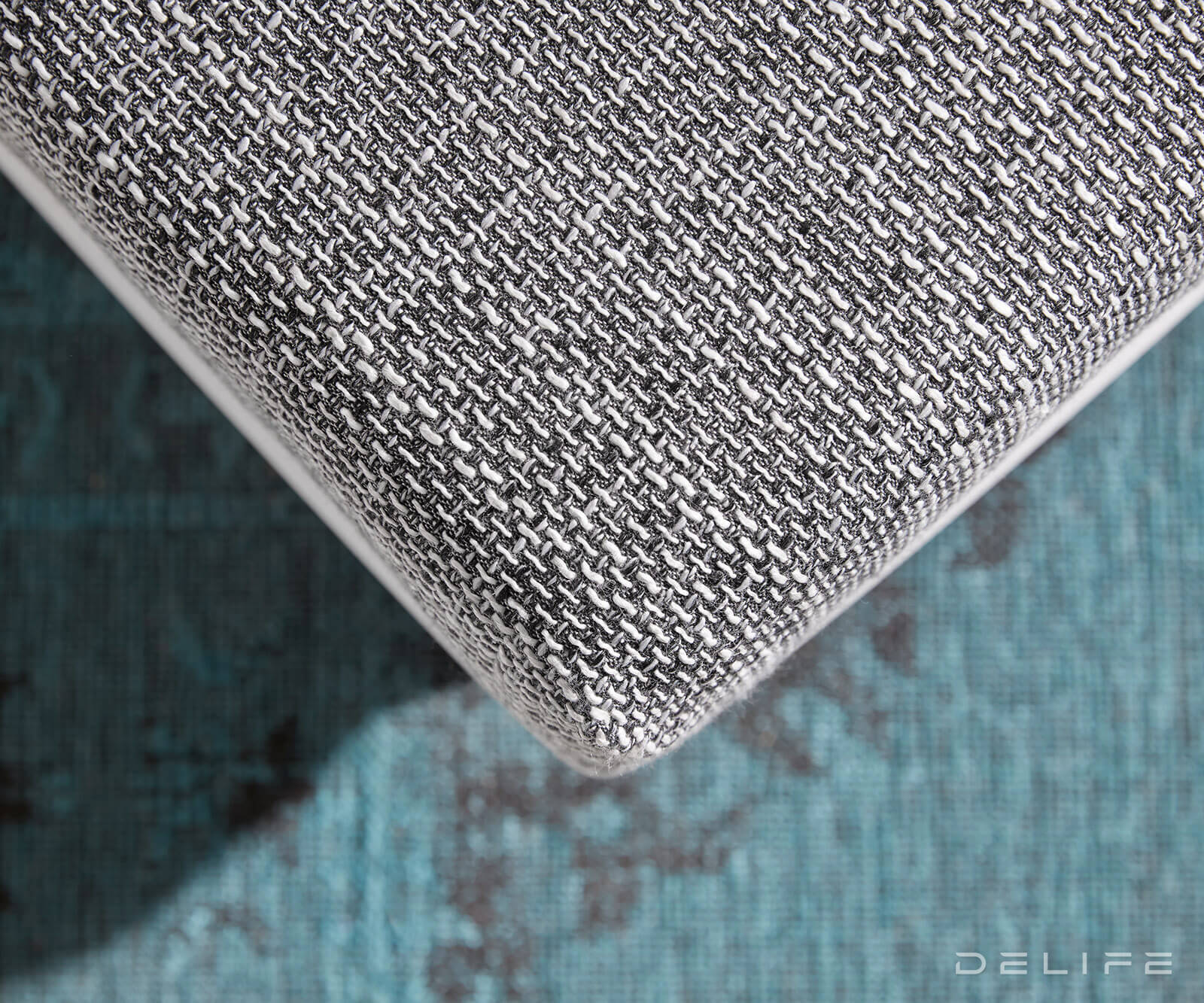 Tabure Clovis 98x83x40cm, Materijal: Strukturirana tkanina/Umjetna koža