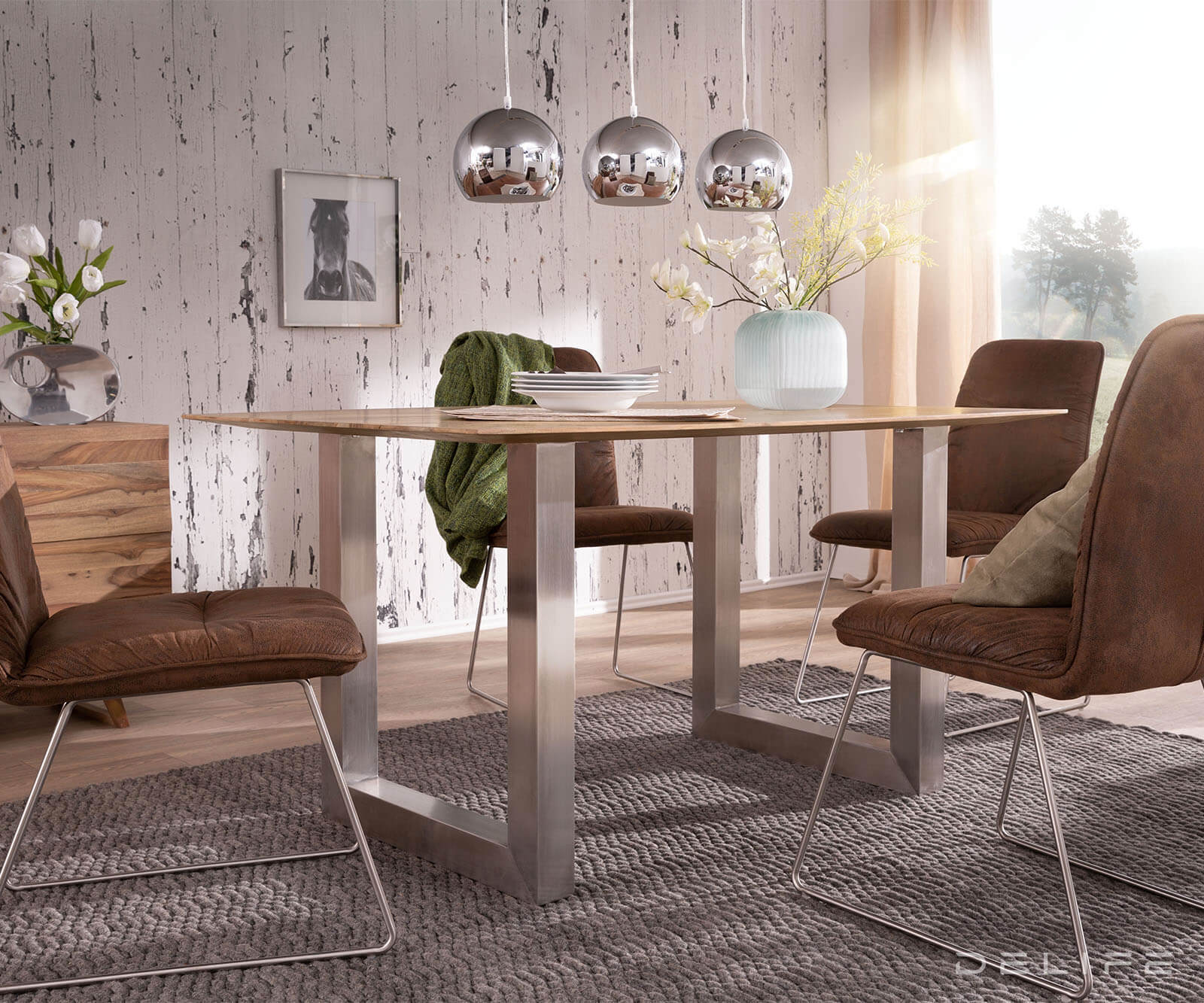 Blagovaonski stol Edge 2, Materijal: Bagrem