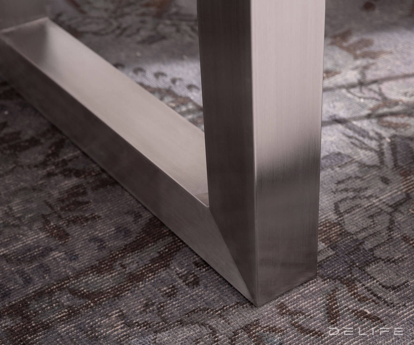 Blagovaonski stol Edge 2, Materijal: Bagrem