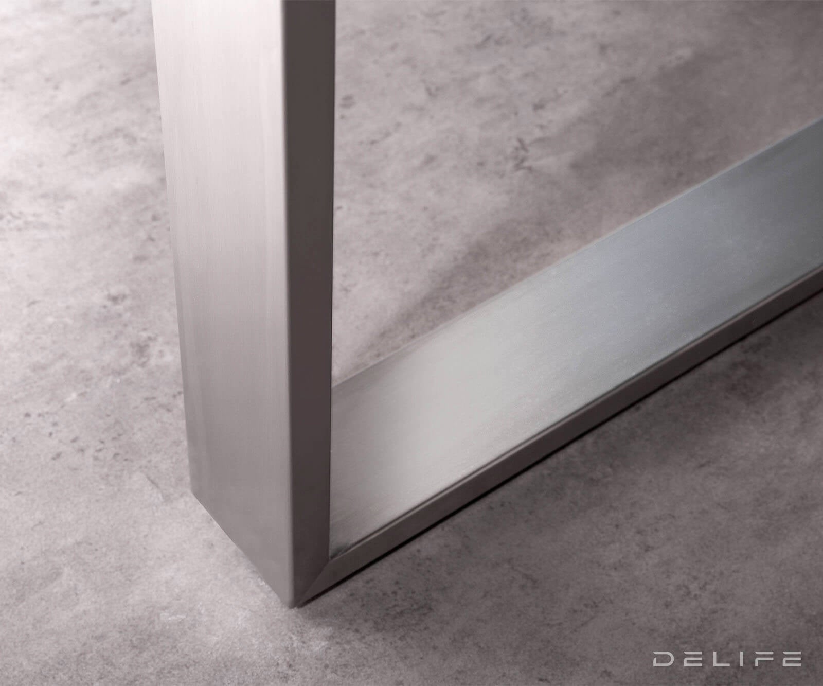 Blagovaonski stol Edge 2, Materijal: Bagrem