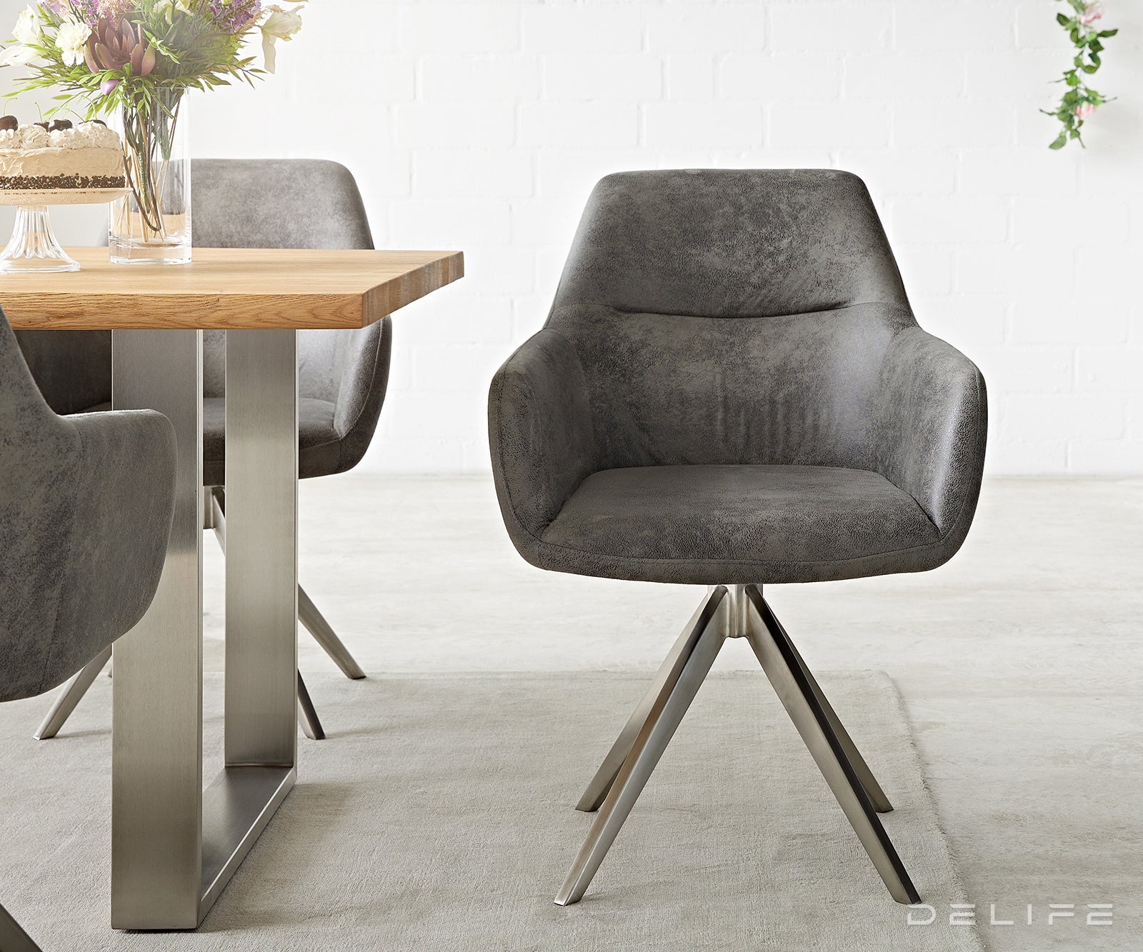 Blagovaonska stolica Pejo, Materijal: Mikrofibra