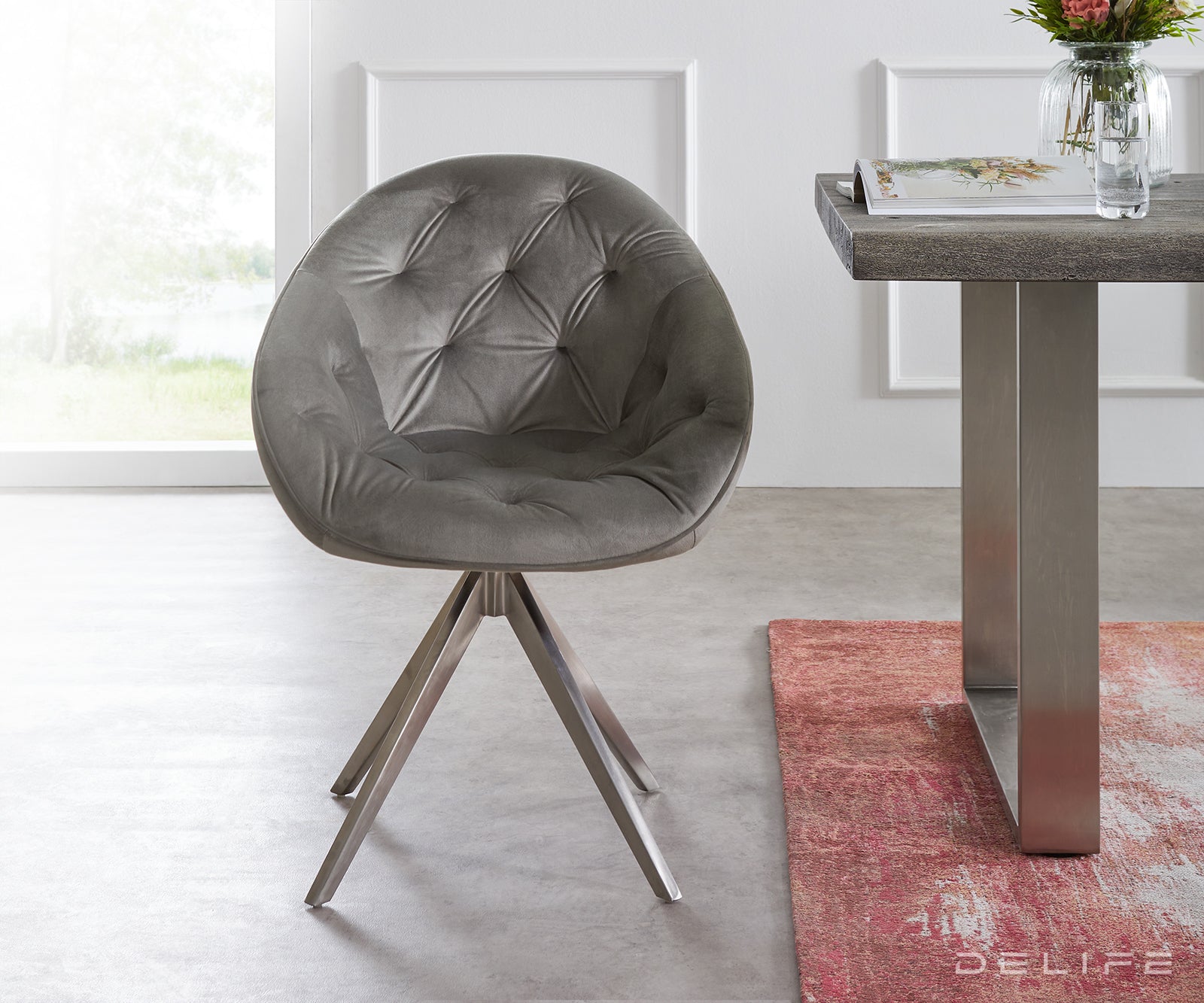 Blagovaonska stolica Gaio, Materijal: Baršun