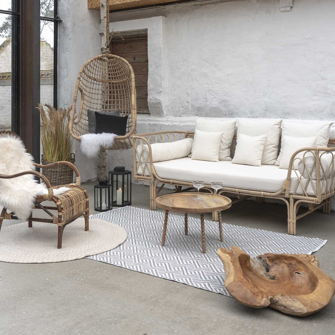 Klub stolić Jammu, Mtaerijal: Mango