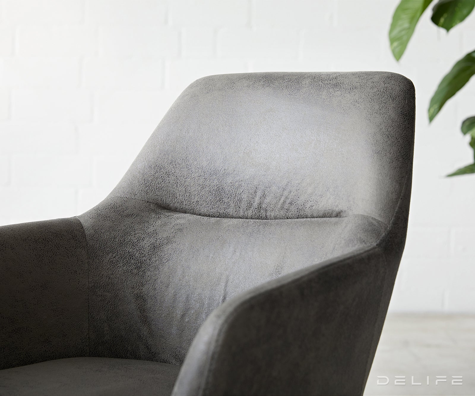 Blagovaonska stolica Pejo, Materijal: Mikrofibra