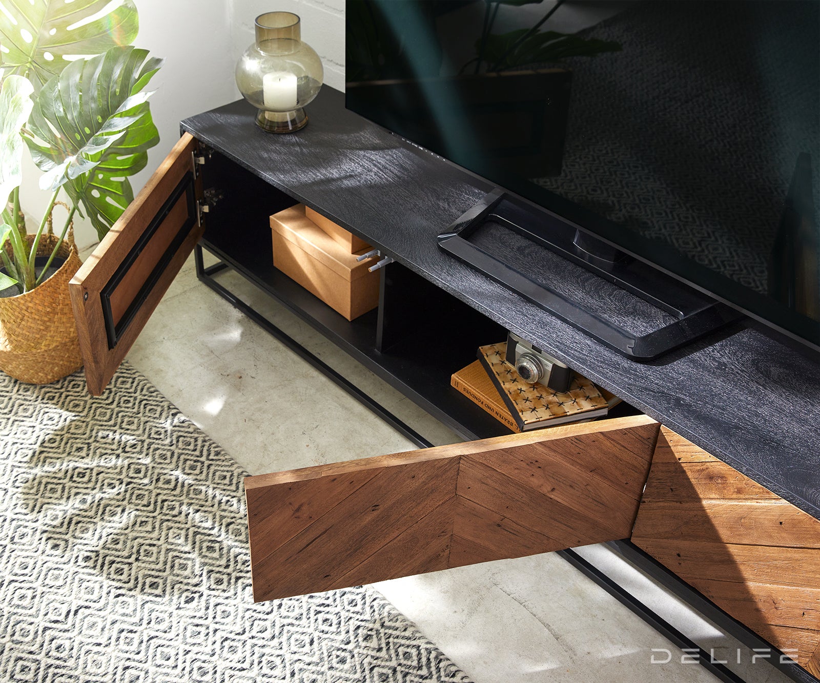 Komoda Famke, Materijal: Mango