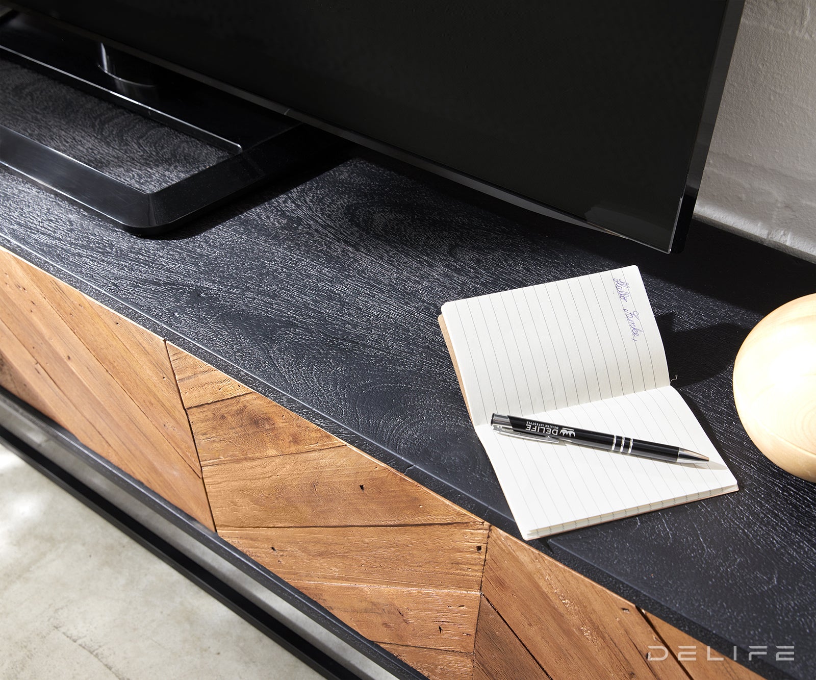 Komoda Famke, Materijal: Mango