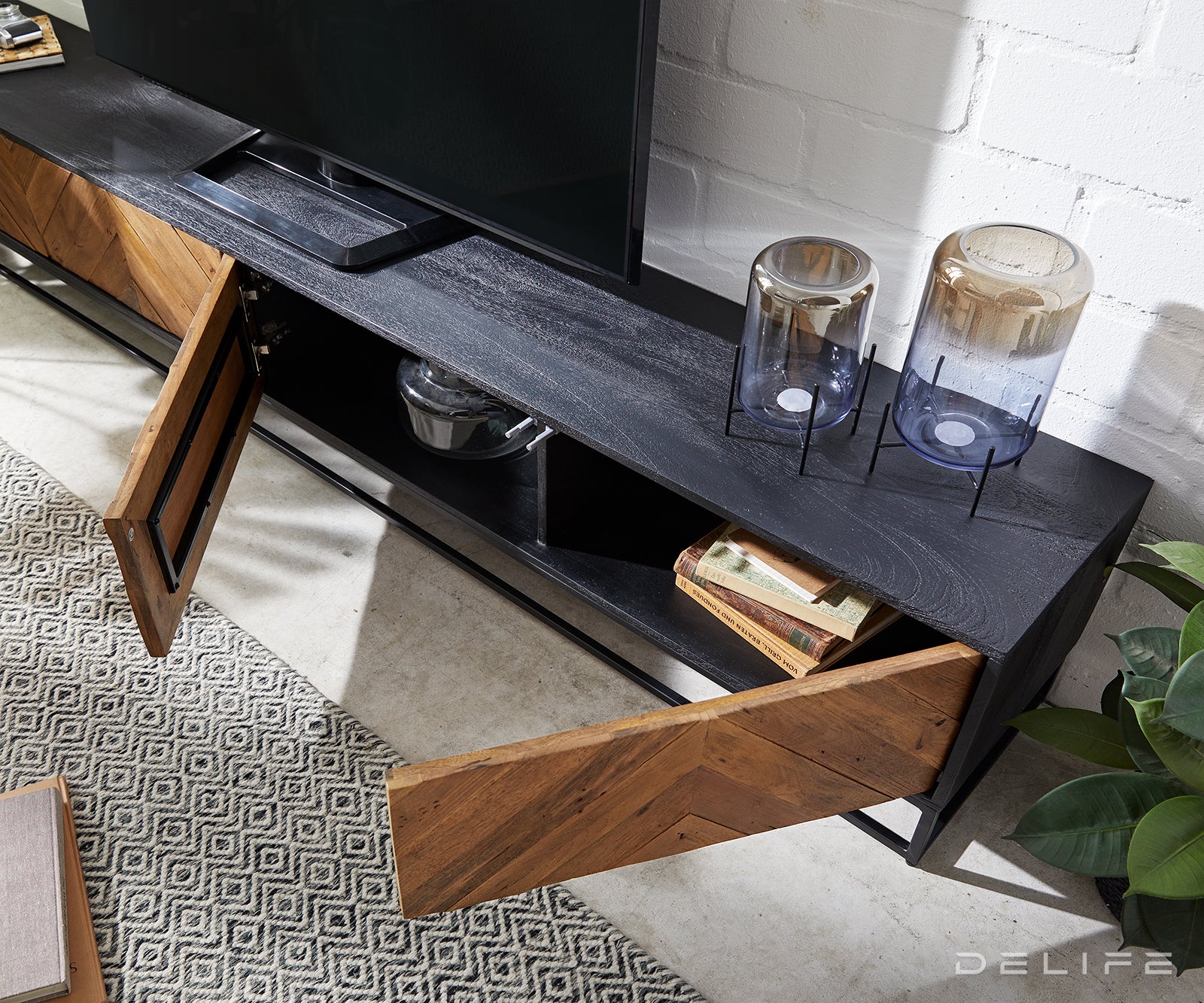 Komoda Famke, Materijal: Mango