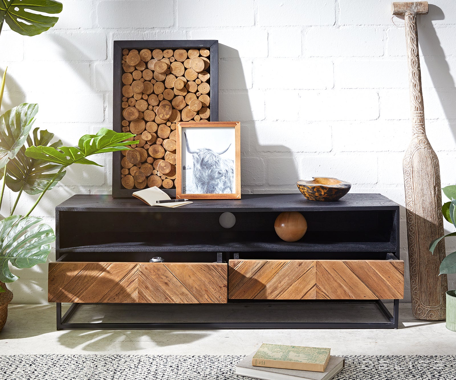 Komoda Famke, Materijal: Mango