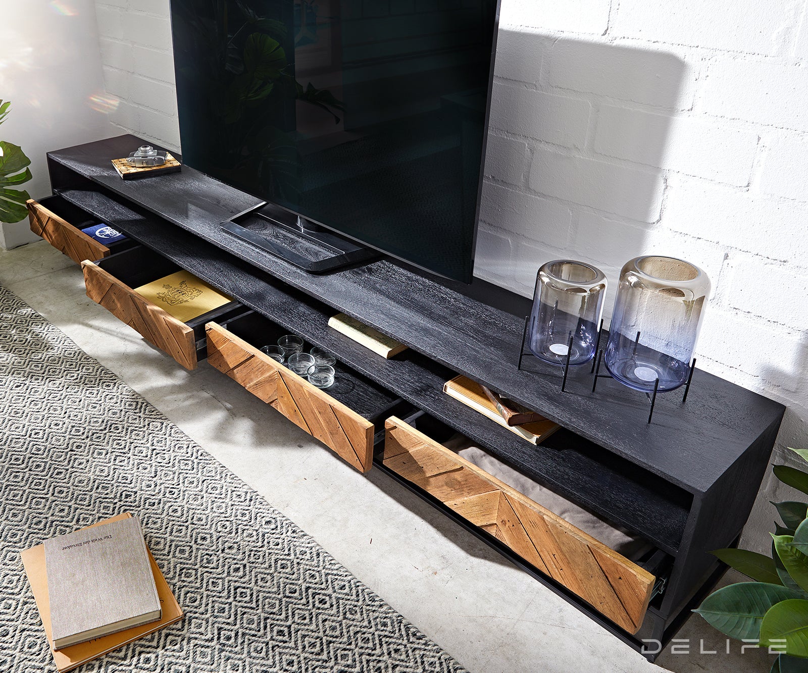 Komoda Famke, Materijal: Mango