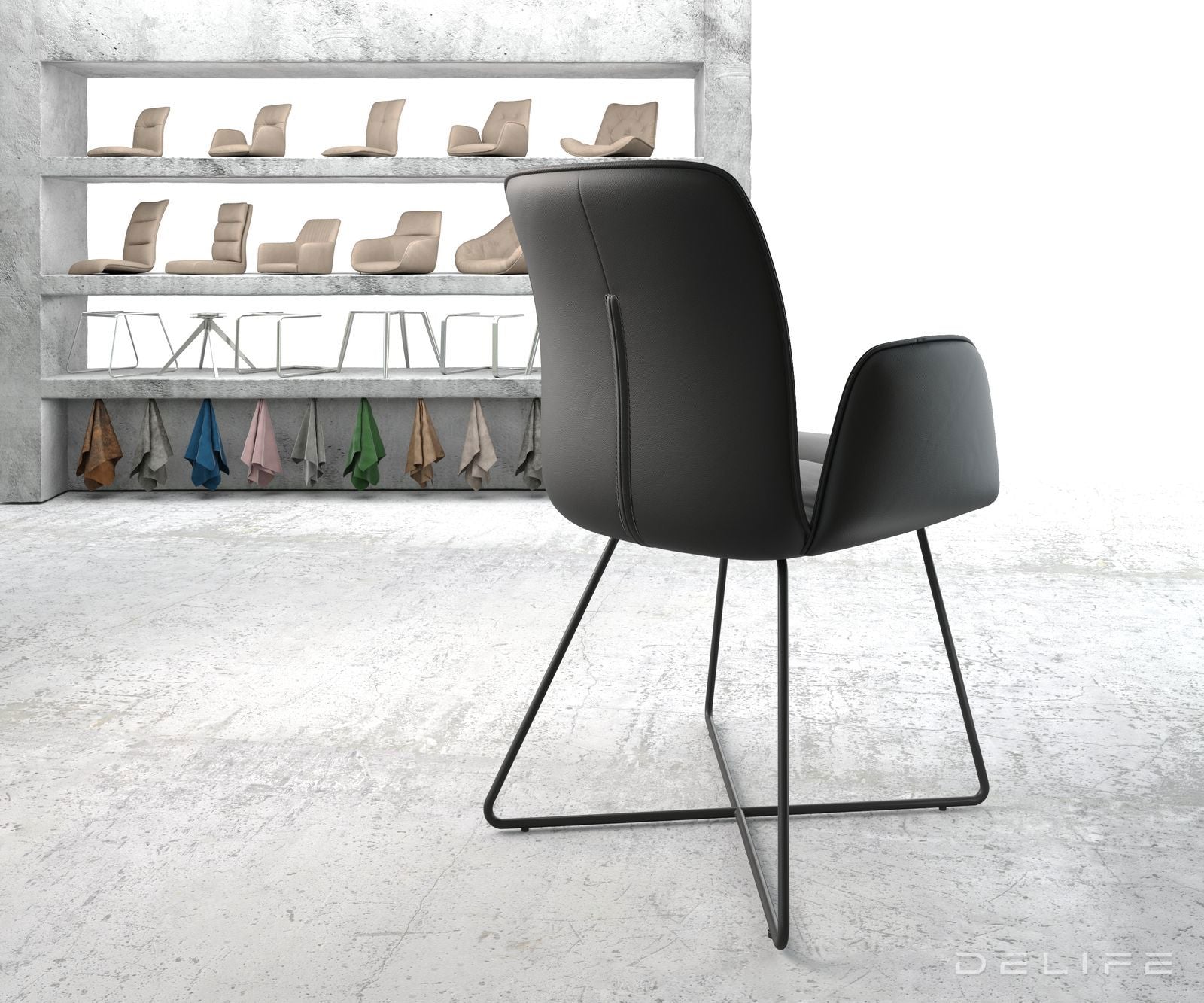 Blagovaonska stolica Vinja, Materijal: Koža