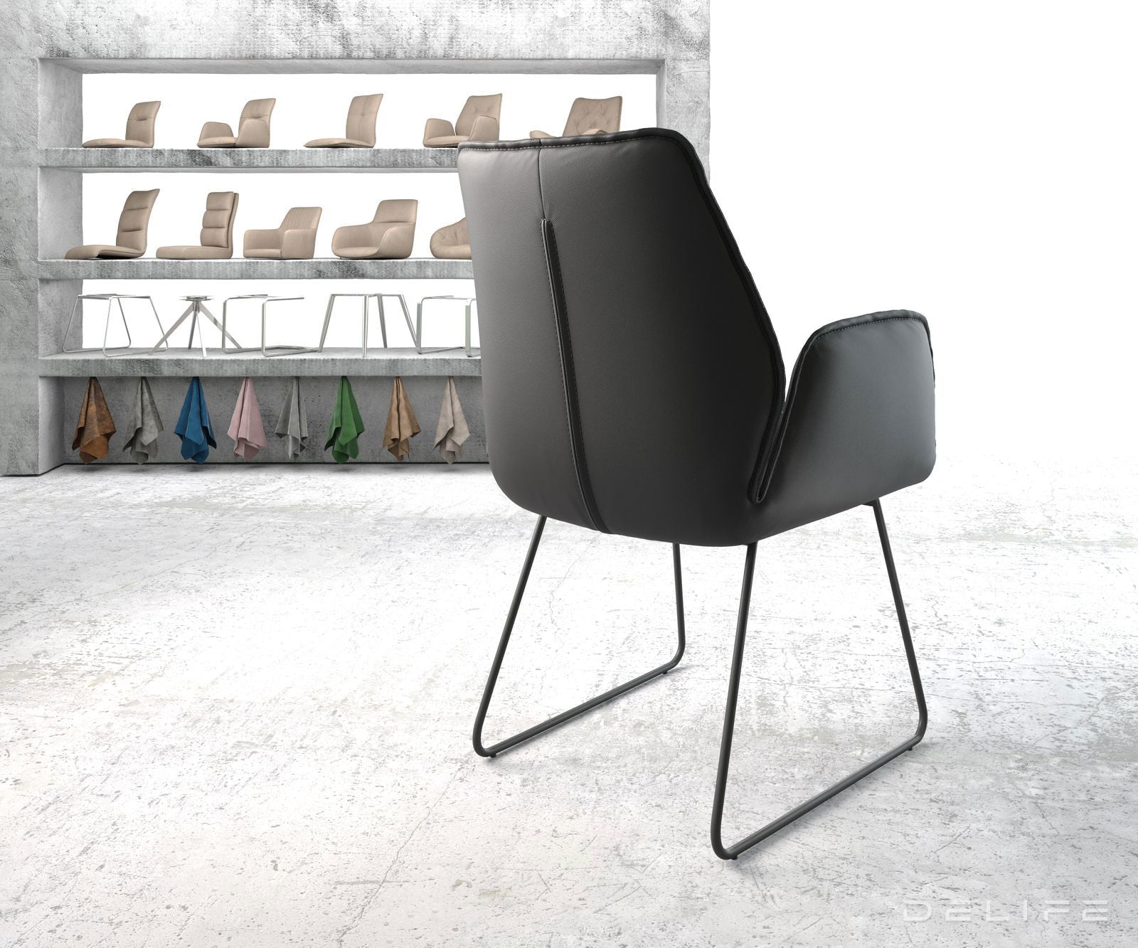 Blagovaonska stolica Zoa, Materijal: Koža